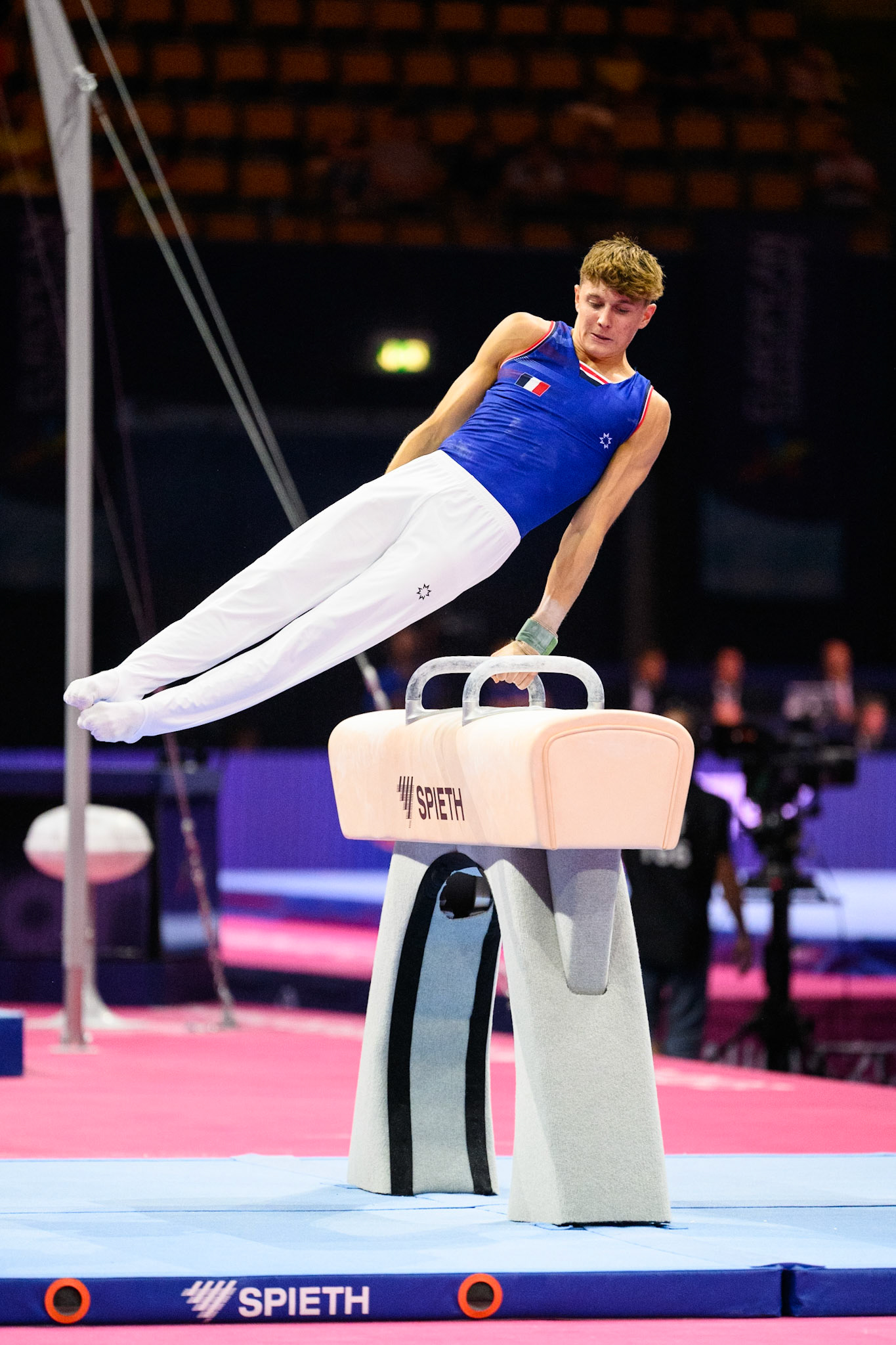 European Championships 2022, All-around Competition, Pommel HorseDepicted: Benjamin OsbergerPhoto taken in Munich, DEU on 2022-08-18Photo credits should read: Norman Seibert, CC BY-SA 4.0NIKON Z 9, NIKKOR Z 70-200mm f/2.8 VR S¹⁄₁₆₀₀ Sek. bei ƒ / 2,8File: DSC_9167.NEF