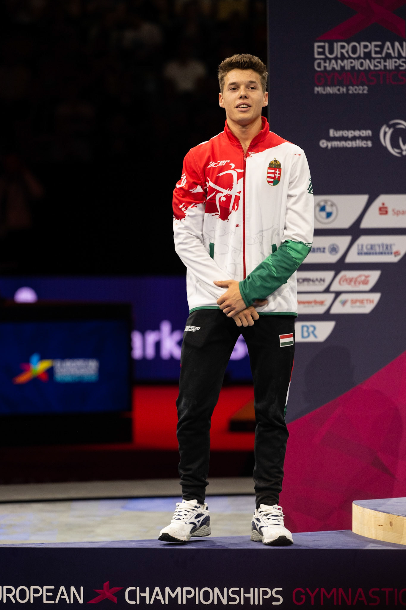 European Championships 2022, Apparatus Final, Victory CeremonyDepicted: Krisztofer MészárosPhoto taken in Munich, DEU on 2022-08-21Photo credits should read: Norman Seibert, CC BY-SA 4.0NIKON Z 9, NIKKOR Z 70-200mm f/2.8 VR S¹⁄₈₀₀ Sek. bei ƒ / 4,0File: DSC_9405.NEF