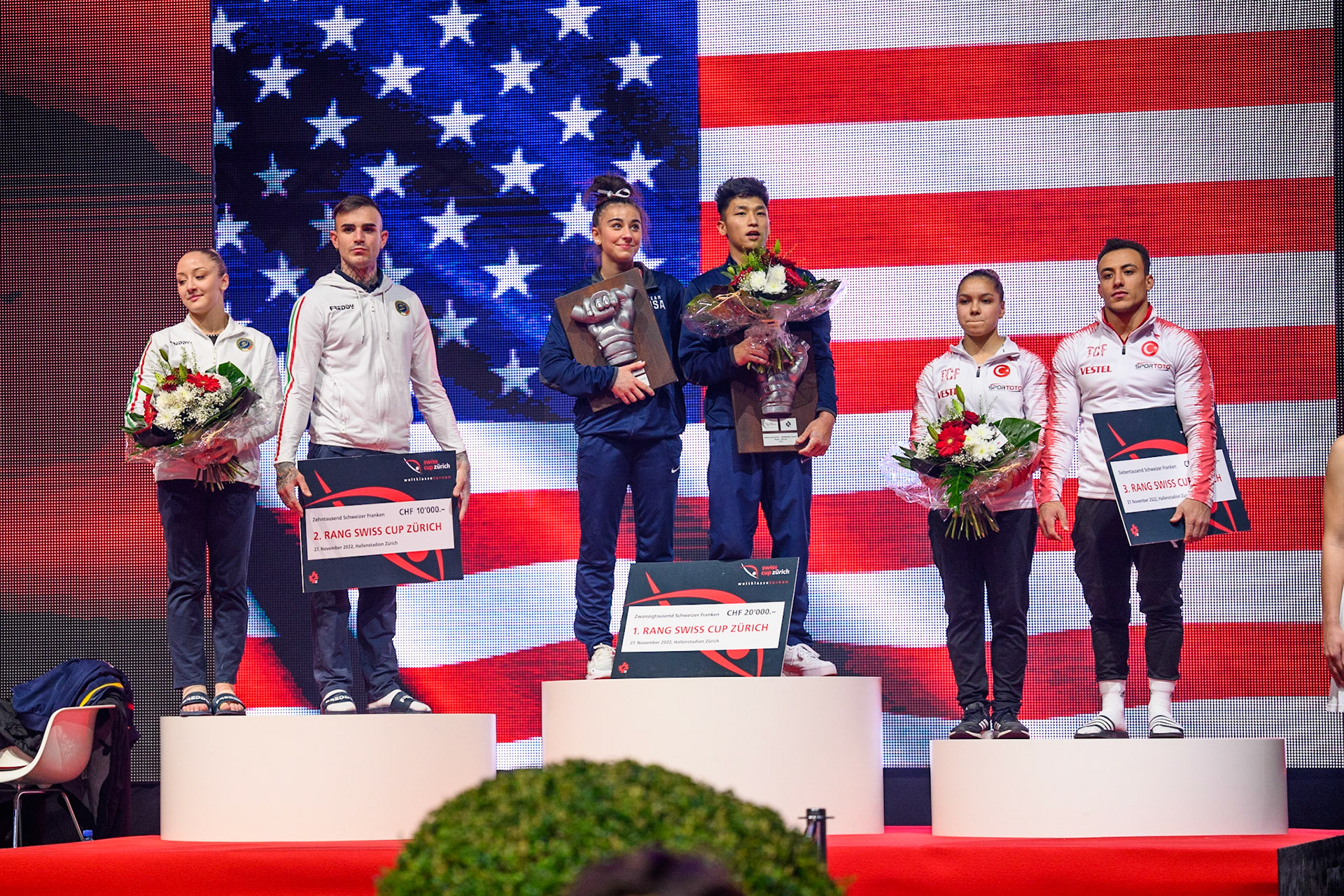 Swiss Cup Zurich 2022, Victory Ceremony, Depicted: Addison Fatta, Adem Asil, Bilge Tarhan, Martina Maggio, Nicola Bartolini, Yul MoldauerPhoto taken in Zurich, SUI on 2022-11-27Photo credits should read: Norman Seibert, CC BY-SA 4.0NIKON Z 9, NIKKOR Z 70-200mm f/2.8 VR S¹⁄₈₀₀ Sek. bei ƒ / 2,8File: DSC_3462.NEF