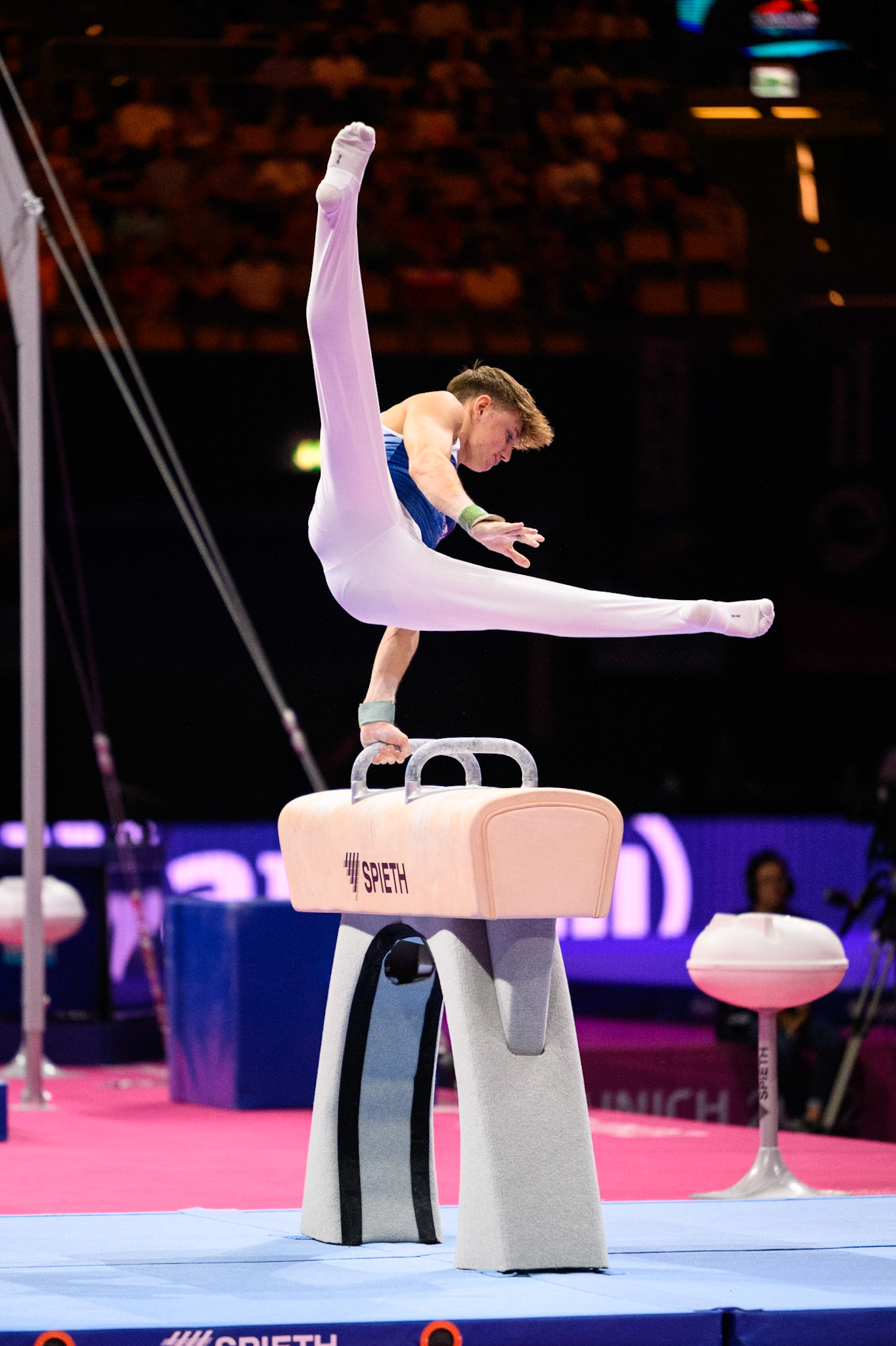 European Championships 2022, Apparatus Final, Pommel HorseDepicted: Benjamin OsbergerPhoto taken in Munich, DEU on 2022-08-21Photo credits should read: Norman Seibert, CC BY-SA 4.0NIKON Z 9, NIKKOR Z 70-200mm f/2.8 VR S¹⁄₁₆₀₀ Sek. bei ƒ / 2,8File: DSC_0664.NEF