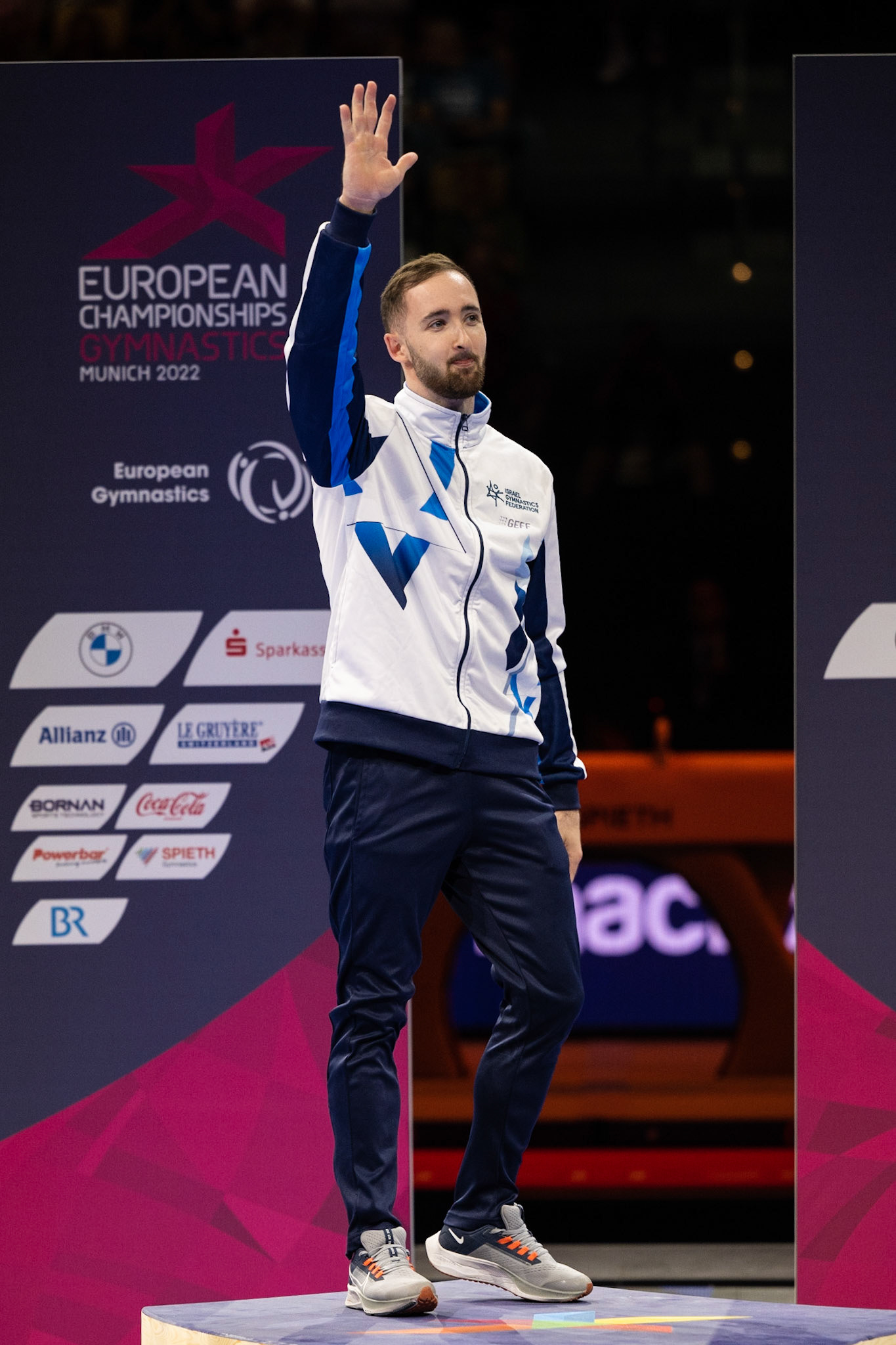 European Championships 2022, Apparatus Final, Victory CeremonyDepicted: Artem DolgopyatPhoto taken in Munich, DEU on 2022-08-21Photo credits should read: Norman Seibert, CC BY-SA 4.0NIKON Z 9, NIKKOR Z 70-200mm f/2.8 VR S¹⁄₈₀₀ Sek. bei ƒ / 4,0File: DSC_9417.NEF