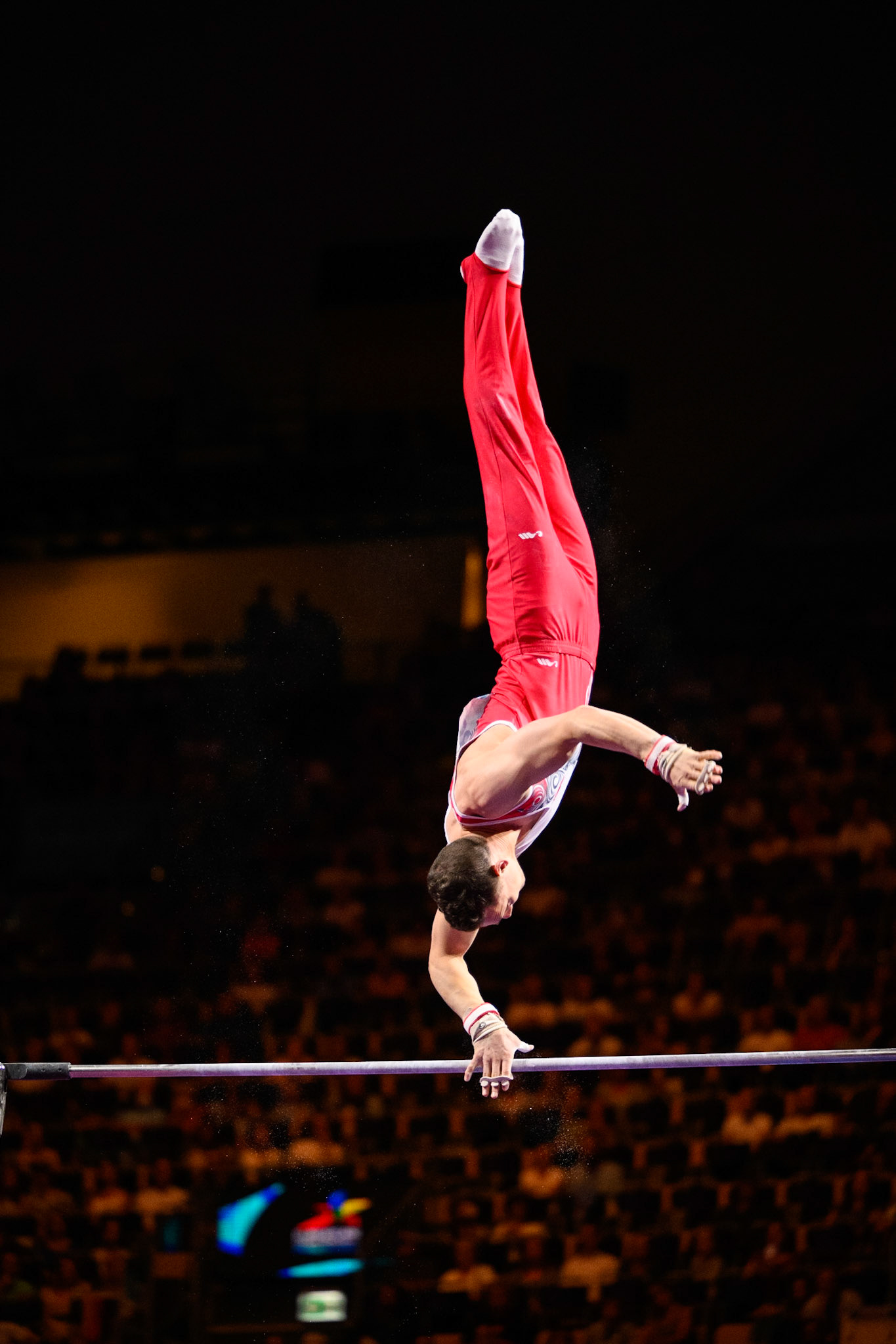 European Championships 2022, Apparatus Final, Horizontal BarDepicted: Noe SeifertPhoto taken in Munich, DEU on 2022-08-21Photo credits should read: Norman Seibert, CC BY-SA 4.0NIKON Z 9, NIKKOR Z 70-200mm f/2.8 VR S¹⁄₁₆₀₀ Sek. bei ƒ / 2,8File: DSC_9097 2.NEF