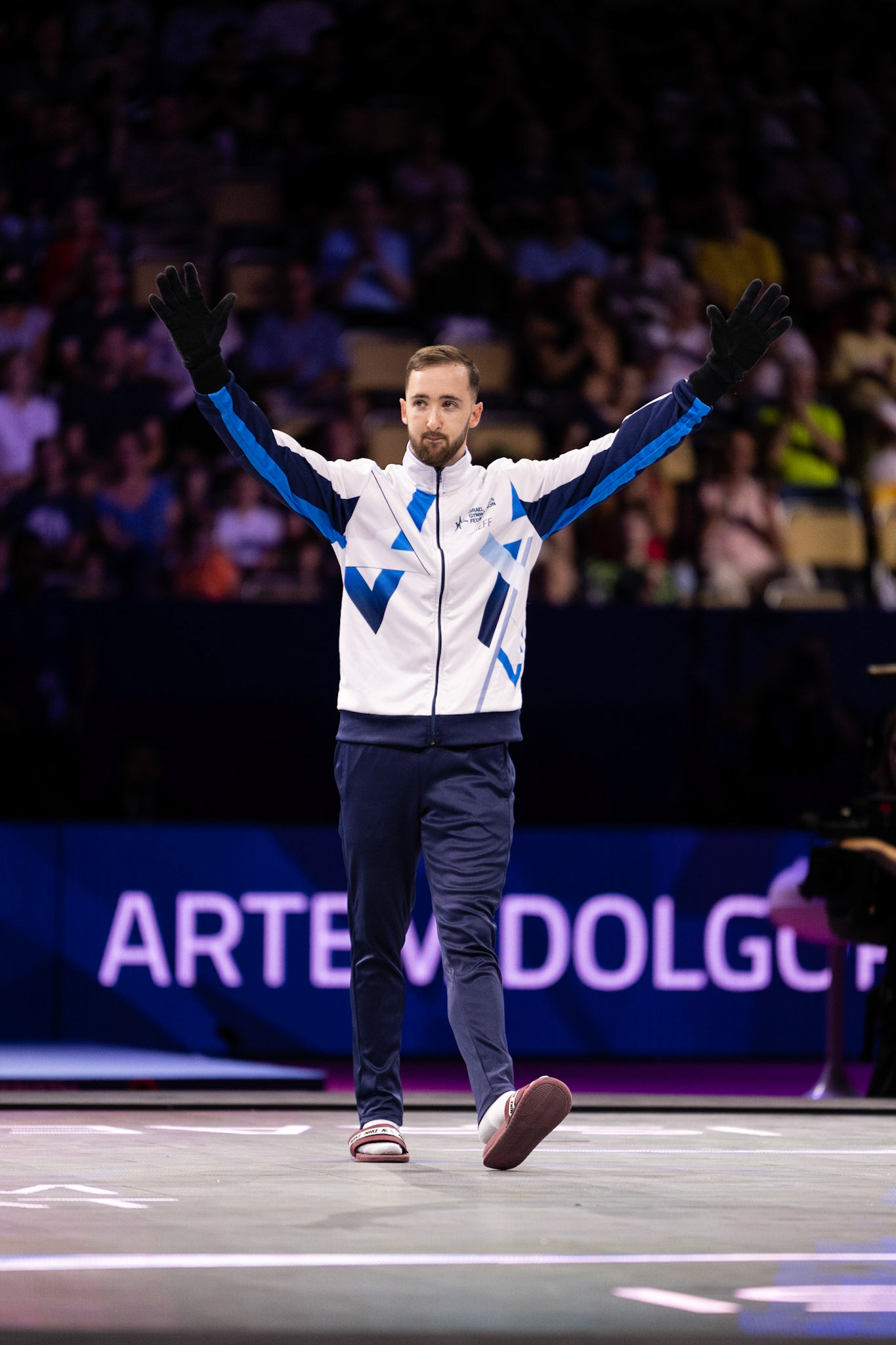 European Championships 2022, Apparatus Final, Presentation of AthletesDepicted: Artem DolgopyatPhoto taken in Munich, DEU on 2022-08-21Photo credits should read: Norman Seibert, CC BY-SA 4.0NIKON Z 9, NIKKOR Z 70-200mm f/2.8 VR S¹⁄₈₀₀ Sek. bei ƒ / 2,8File: DSC_7503.NEF