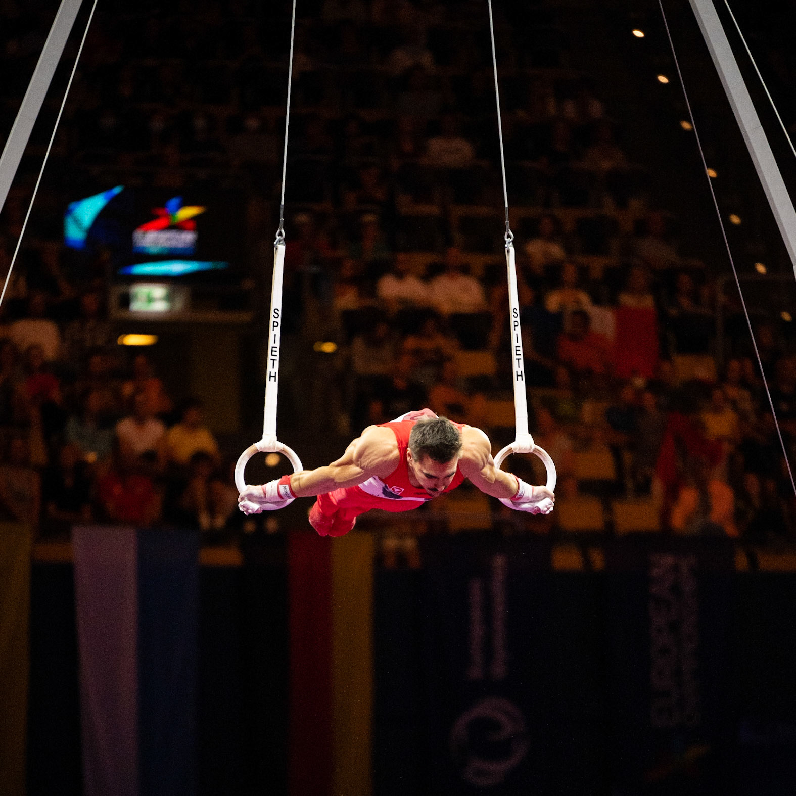 European Championships 2022, Apparatus Final, Still RingsDepicted: Vinzenz HöckPhoto taken in Munich, DEU on 2022-08-21Photo credits should read: Norman Seibert, CC BY-SA 4.0NIKON Z 9, NIKKOR Z 70-200mm f/2.8 VR S¹⁄₁₆₀₀ Sek. bei ƒ / 2,8File: DSC_3037.NEF