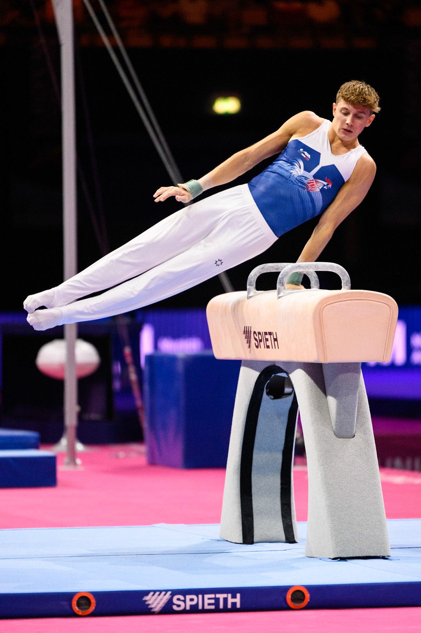 European Championships 2022, Apparatus Final, Pommel HorseDepicted: Benjamin OsbergerPhoto taken in Munich, DEU on 2022-08-21Photo credits should read: Norman Seibert, CC BY-SA 4.0NIKON Z 9, NIKKOR Z 70-200mm f/2.8 VR S¹⁄₁₆₀₀ Sek. bei ƒ / 2,8File: DSC_0789.NEF