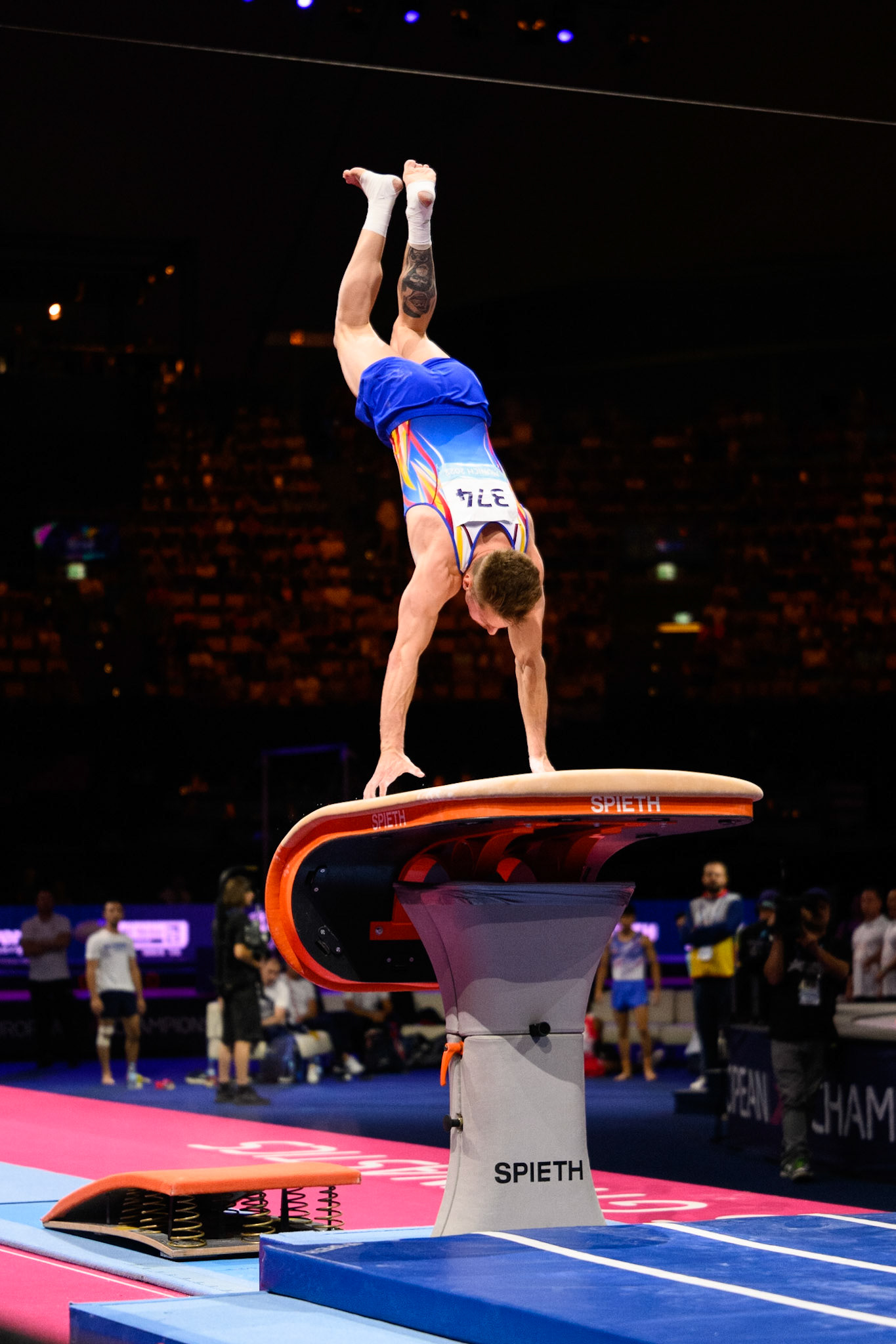 European Championships 2022, Apparatus Final, VaultDepicted: Robert BurtanetePhoto taken in Munich, DEU on 2022-08-21Photo credits should read: Norman Seibert, CC BY-SA 4.0NIKON Z 9, NIKKOR Z 70-200mm f/2.8 VR S¹⁄₁₆₀₀ Sek. bei ƒ / 2,8File: DSC_3923.NEF