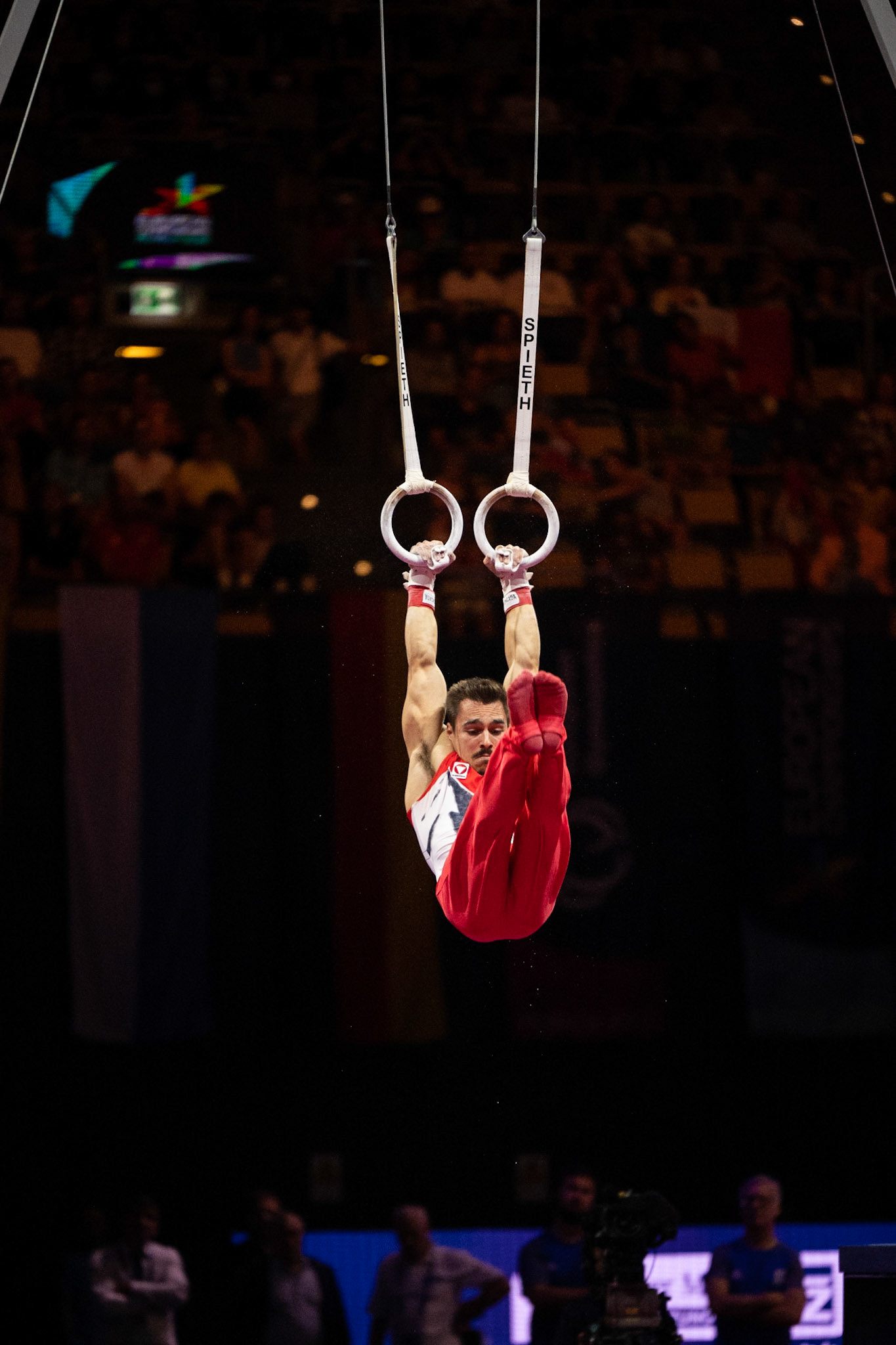 European Championships 2022, Apparatus Final, Still RingsDepicted: Vinzenz HöckPhoto taken in Munich, DEU on 2022-08-21Photo credits should read: Norman Seibert, CC BY-SA 4.0NIKON Z 9, NIKKOR Z 70-200mm f/2.8 VR S¹⁄₁₆₀₀ Sek. bei ƒ / 2,8File: DSC_3106.NEF