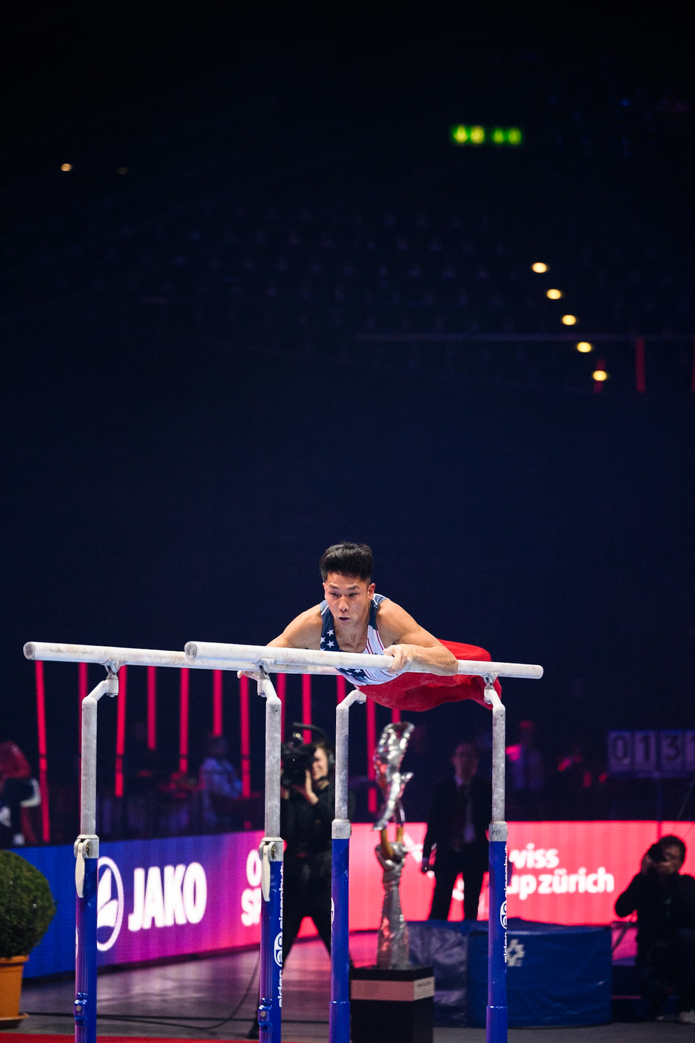 Swiss Cup Zurich 2022, Final, Parallel BarsDepicted: Yul MoldauerPhoto taken in Zurich, SUI on 2022-11-27Photo credits should read: Norman Seibert, CC BY-SA 4.0NIKON Z 9, NIKKOR Z 70-200mm f/2.8 VR S¹⁄₁₆₀₀ Sek. bei ƒ / 2,8File: DSC_2917.NEF