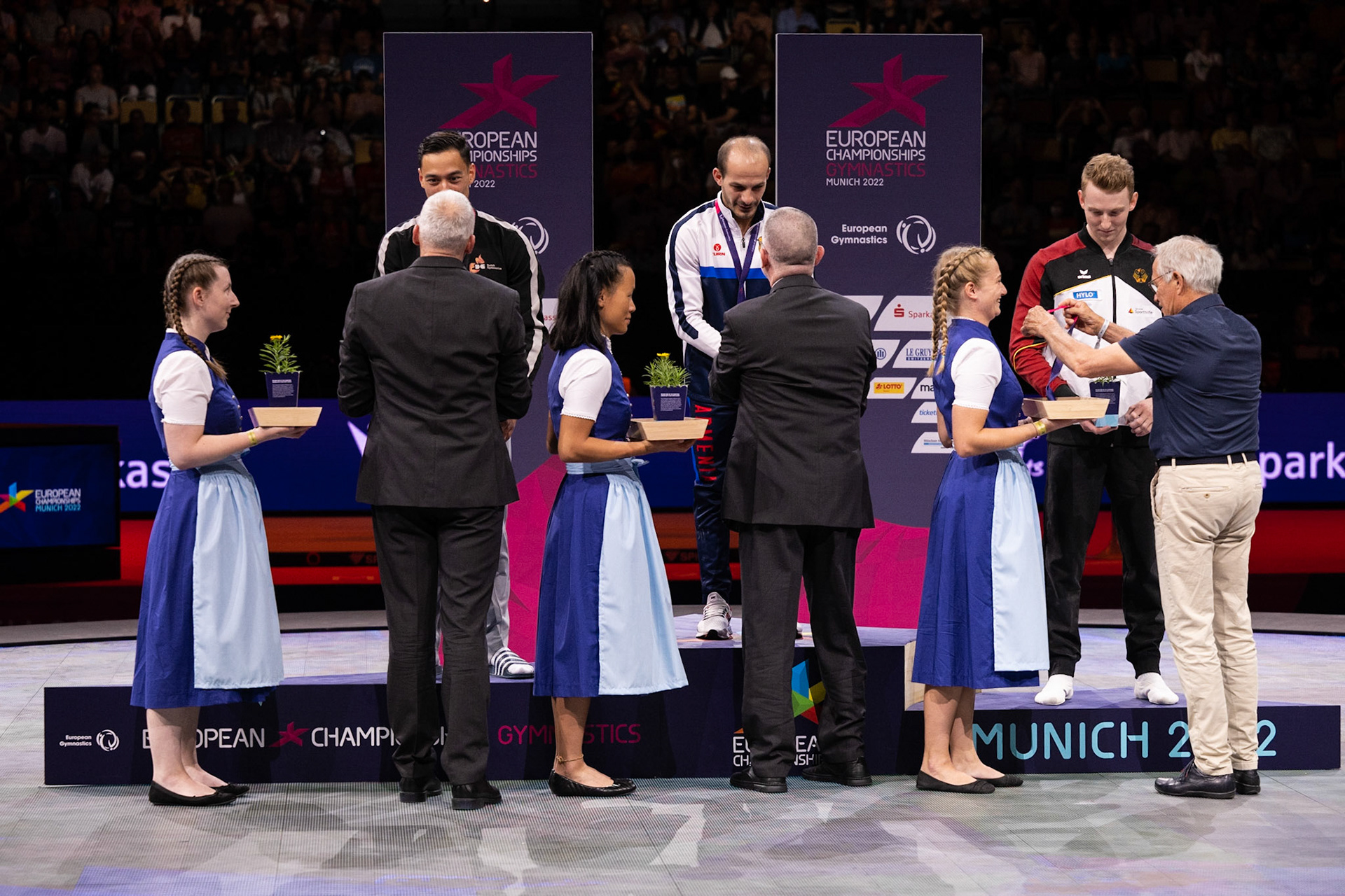 European Championships 2022, Apparatus Final, Pommel HorseDepicted: Harutyun Merdinyan, Loran de Munck, Nils DunkelPhoto taken in Munich, DEU on 2022-08-21Photo credits should read: Norman Seibert, CC BY-SA 4.0NIKON Z 9, NIKKOR Z 70-200mm f/2.8 VR S¹⁄₈₀₀ Sek. bei ƒ / 4,0File: DSC_1886.NEF