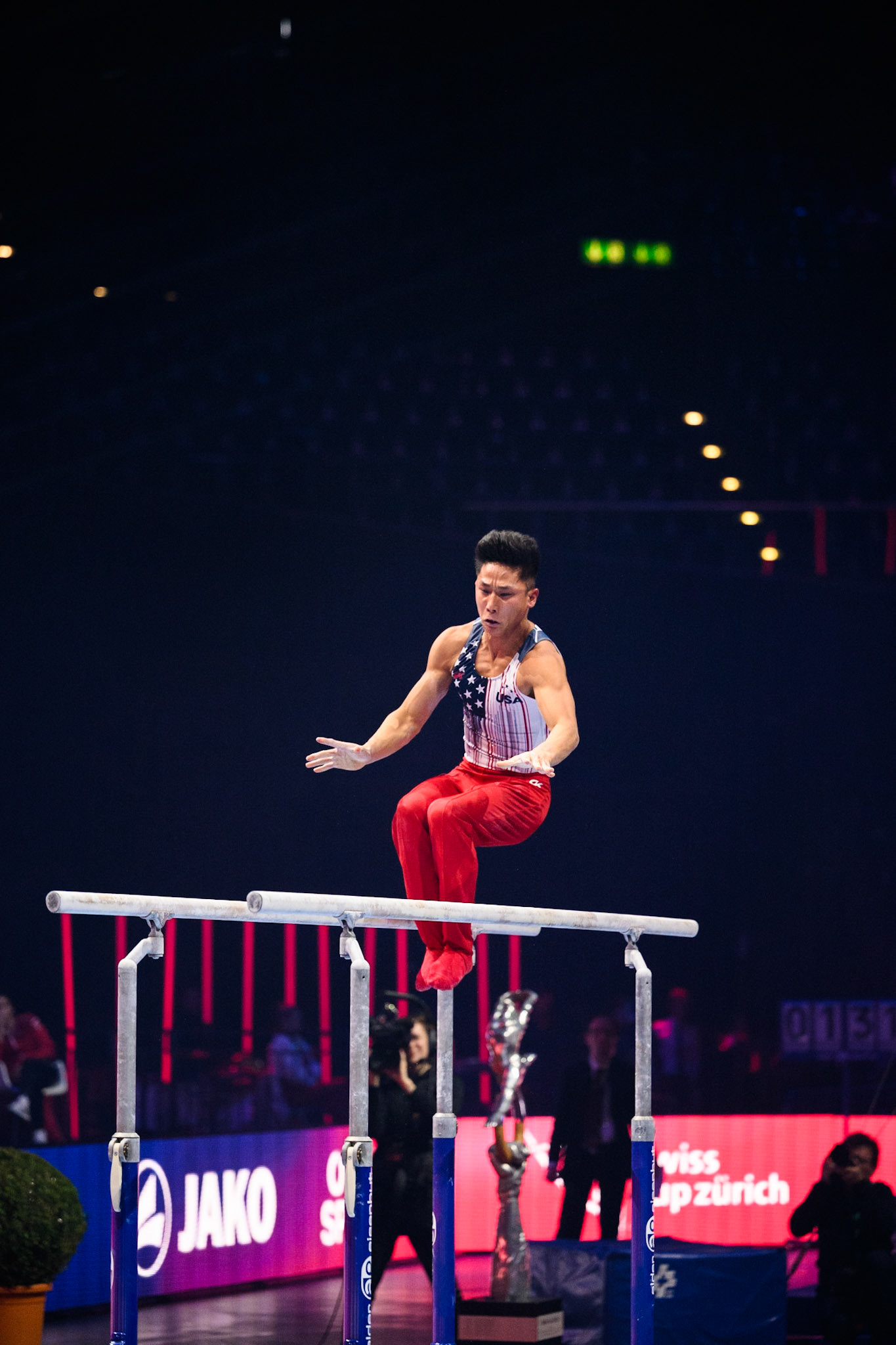 Swiss Cup Zurich 2022, Final, Parallel BarsDepicted: Yul MoldauerPhoto taken in Zurich, SUI on 2022-11-27Photo credits should read: Norman Seibert, CC BY-SA 4.0NIKON Z 9, NIKKOR Z 70-200mm f/2.8 VR S¹⁄₁₆₀₀ Sek. bei ƒ / 2,8File: DSC_2915.NEF