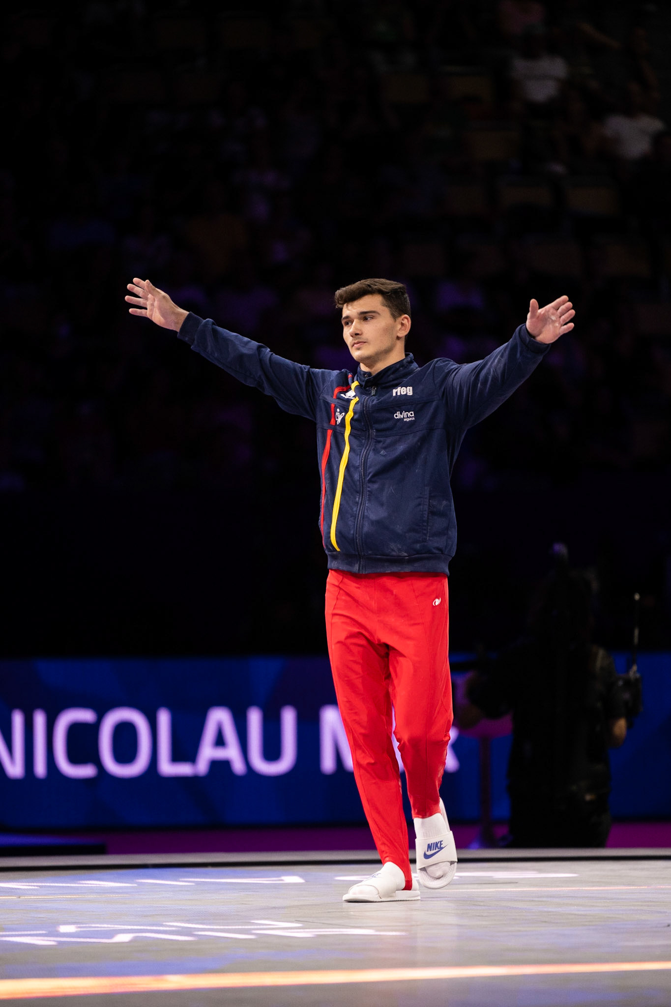 European Championships 2022, Apparatus Final, Presentation of AthletesDepicted: Nicolau MirPhoto taken in Munich, DEU on 2022-08-21Photo credits should read: Norman Seibert, CC BY-SA 4.0NIKON Z 9, NIKKOR Z 70-200mm f/2.8 VR S¹⁄₈₀₀ Sek. bei ƒ / 2,8File: DSC_5057.NEF