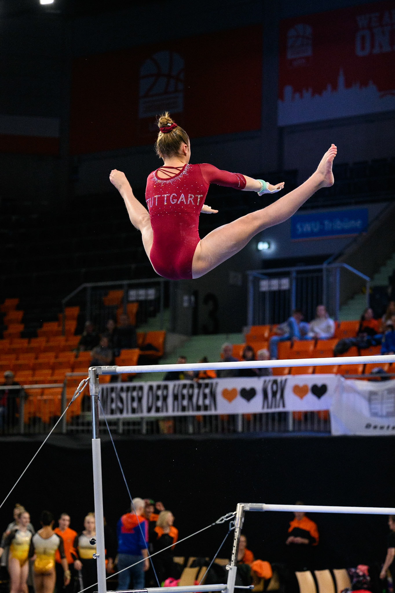 1. Bundesliga Kunstturnen: Finale Frauen, Competition, Uneven BarsDepicted: Meolie JauchPhoto taken in Neu-Ulm, DEU on 2022-12-3Photo credits should read: Norman Seibert, CC BY-SA 4.0NIKON Z 9, NIKKOR Z 70-200mm f/2.8 VR S¹⁄₁₂₅₀ Sek. bei ƒ / 2,8File: DSC_7243.NEF