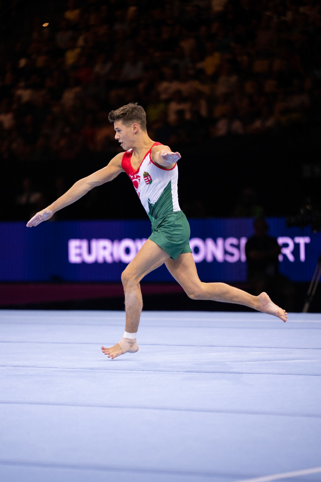 European Championships 2022, Apparatus Final, Floor ExerciseDepicted: Krisztofer MészárosPhoto taken in Munich, DEU on 2022-08-21Photo credits should read: Norman Seibert, CC BY-SA 4.0NIKON Z 9, NIKKOR Z 70-200mm f/2.8 VR S¹⁄₁₆₀₀ Sek. bei ƒ / 2,8File: DSC_7584.NEF