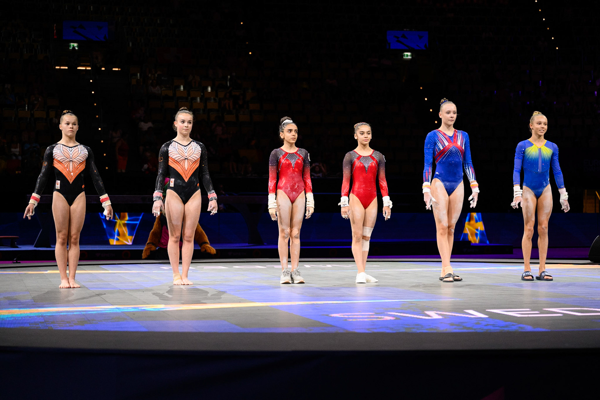 European Championships 2022, All-around Competition, Presentation of AthletesDepicted: Romeny Libeton, Pien van Daal, Elina Gravin, Ragnheiður Jenný Jóhannsdóttir, Nazanin Teymurova, Duyghu MajidzadePhoto taken in Munich, DEU on 2022-08-12Photo credits should read: Norman Seibert, CC BY-SA 4.0NIKON Z 9, NIKKOR Z 24-70mm f/2.8 S¹⁄₁₆₀₀ Sek. bei ƒ / 2,8File: DSC_2665.NEF