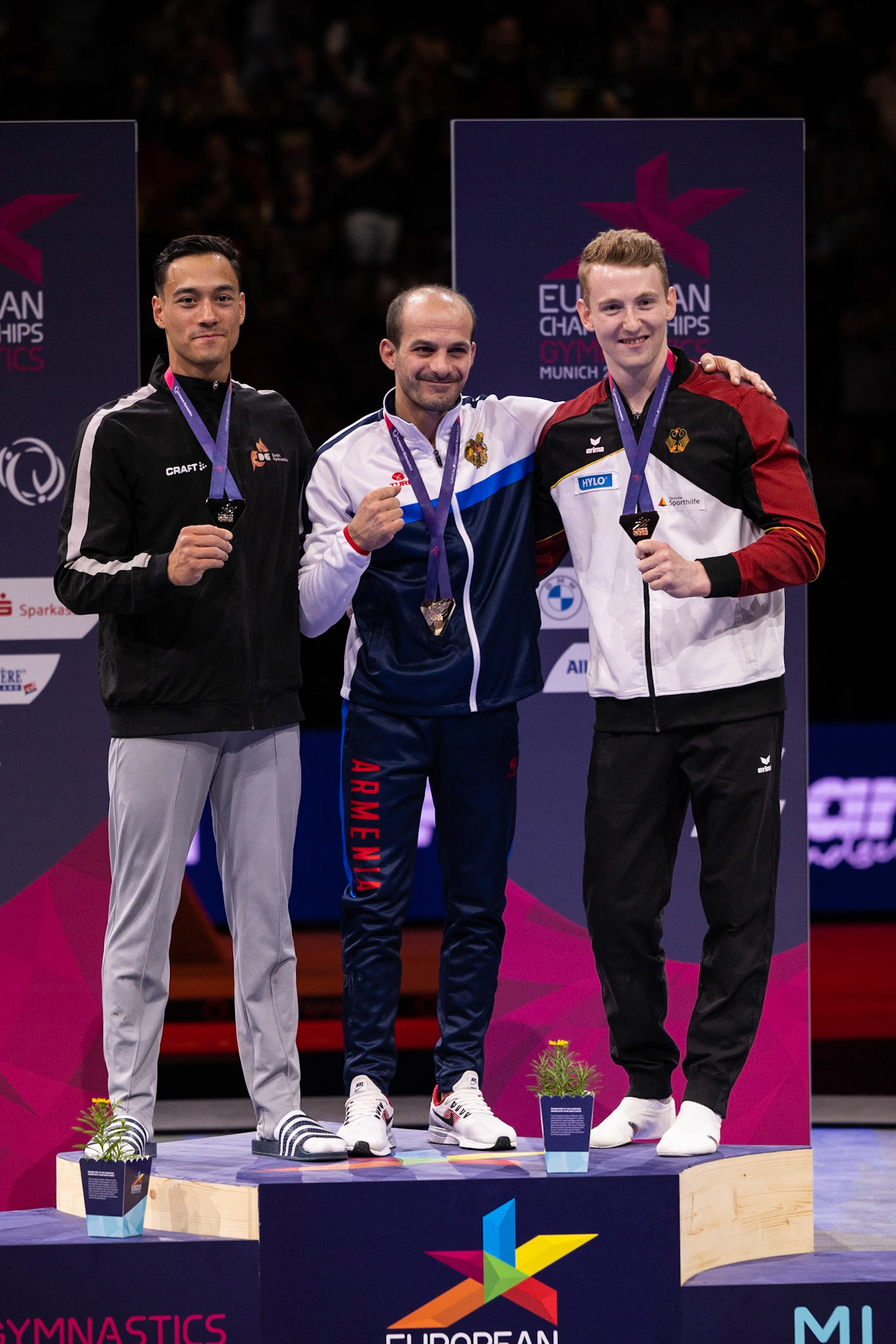 European Championships 2022, Apparatus Final, Pommel HorseDepicted: Nils Dunkel, Loran de Munck, Harutyun MerdinyanPhoto taken in Munich, DEU on 2022-08-21Photo credits should read: Norman Seibert, CC BY-SA 4.0NIKON Z 9, NIKKOR Z 70-200mm f/2.8 VR S¹⁄₈₀₀ Sek. bei ƒ / 4,0File: DSC_1970.NEF