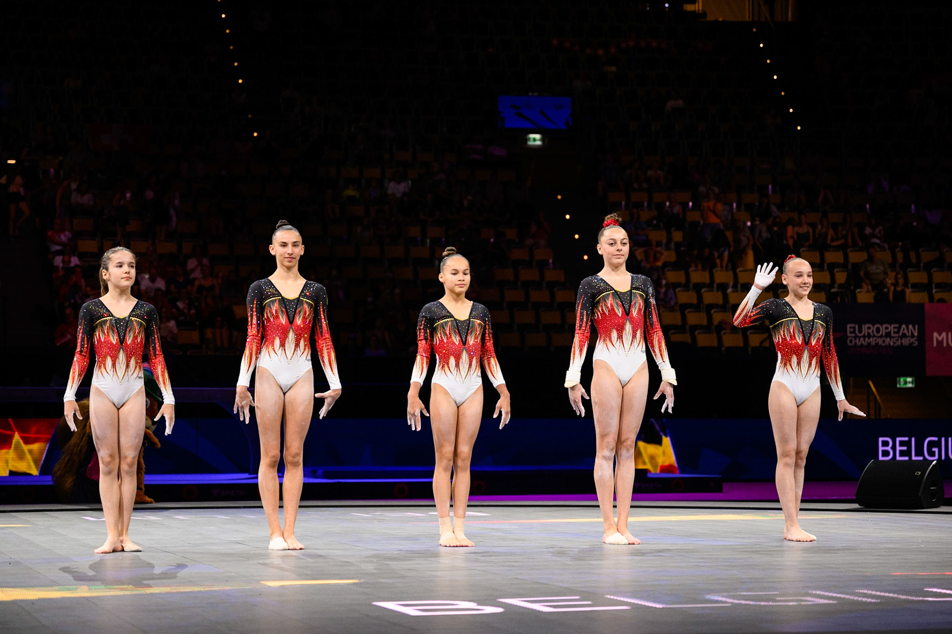 European Championships 2022, All-around Competition, Presentation of AthletesDepicted: Naomi Descamps, Hanne Degryse, Aberdeen O'Driscoll, Yelena Devreker, Eva BruynseelsPhoto taken in Munich, DEU on 2022-08-12Photo credits should read: Norman Seibert, CC BY-SA 4.0NIKON Z 9, NIKKOR Z 24-70mm f/2.8 S¹⁄₁₆₀₀ Sek. bei ƒ / 2,8File: DSC_2669.NEF