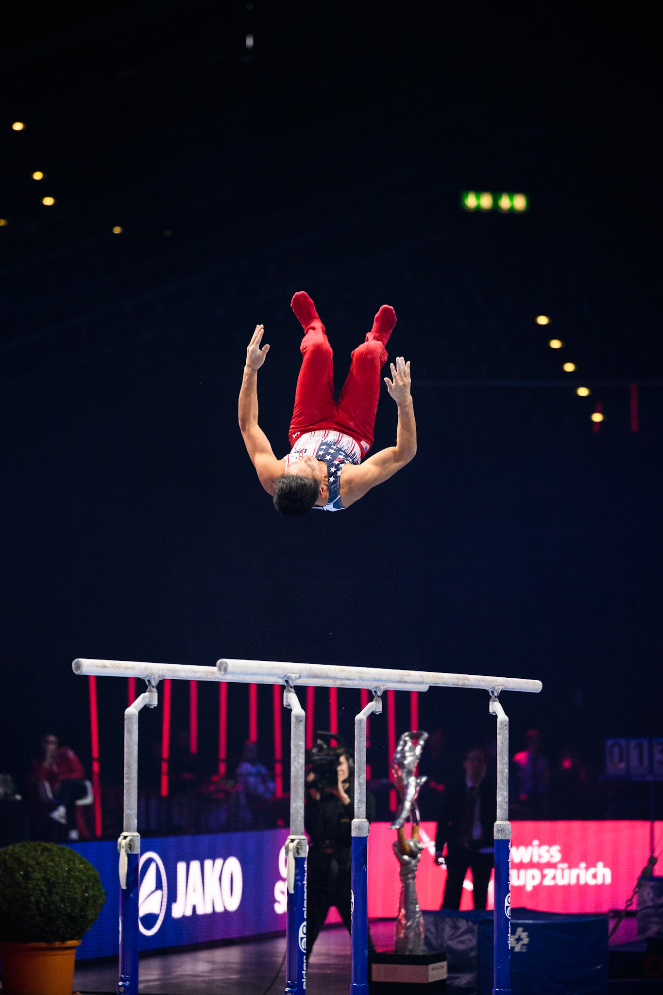 Swiss Cup Zurich 2022, Final, Parallel BarsDepicted: Yul MoldauerPhoto taken in Zurich, SUI on 2022-11-27Photo credits should read: Norman Seibert, CC BY-SA 4.0NIKON Z 9, NIKKOR Z 70-200mm f/2.8 VR S¹⁄₁₆₀₀ Sek. bei ƒ / 2,8File: DSC_3000.NEF