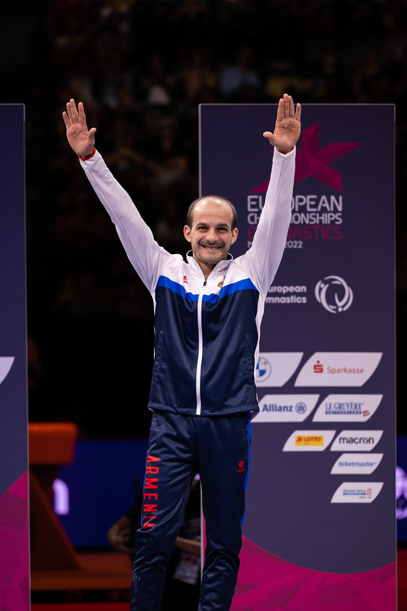 European Championships 2022, Apparatus Final, Pommel HorseDepicted: Harutyun MerdinyanPhoto taken in Munich, DEU on 2022-08-21Photo credits should read: Norman Seibert, CC BY-SA 4.0NIKON Z 9, NIKKOR Z 70-200mm f/2.8 VR S¹⁄₈₀₀ Sek. bei ƒ / 4,0File: DSC_1860.NEF
