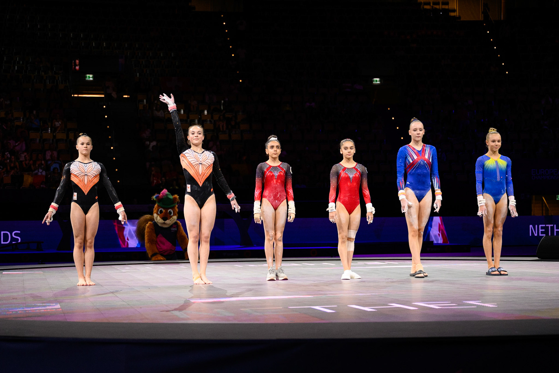 European Championships 2022, All-around Competition, Presentation of AthletesDepicted: Romeny Libeton, Pien van Daal, Elina Gravin, Ragnheiður Jenný Jóhannsdóttir, Nazanin Teymurova, Duyghu MajidzadePhoto taken in Munich, DEU on 2022-08-12Photo credits should read: Norman Seibert, CC BY-SA 4.0NIKON Z 9, NIKKOR Z 24-70mm f/2.8 S¹⁄₁₆₀₀ Sek. bei ƒ / 2,8File: DSC_2641.NEF