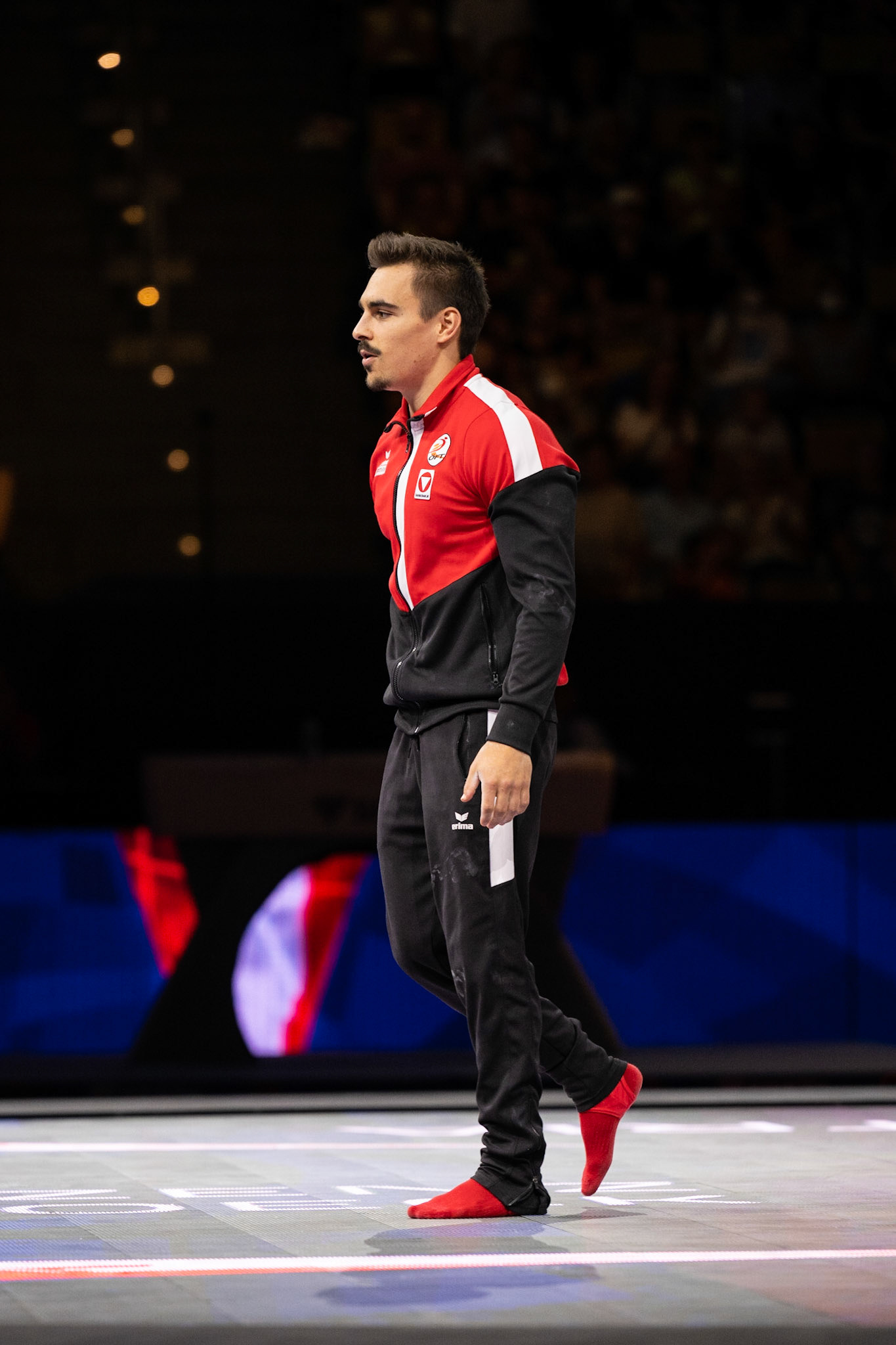 European Championships 2022, Apparatus Final, Presentation of AthletesDepicted: Vinzenz HöckPhoto taken in Munich, DEU on 2022-08-21Photo credits should read: Norman Seibert, CC BY-SA 4.0NIKON Z 9, NIKKOR Z 70-200mm f/2.8 VR S¹⁄₈₀₀ Sek. bei ƒ / 4,0File: DSC_2074.NEF