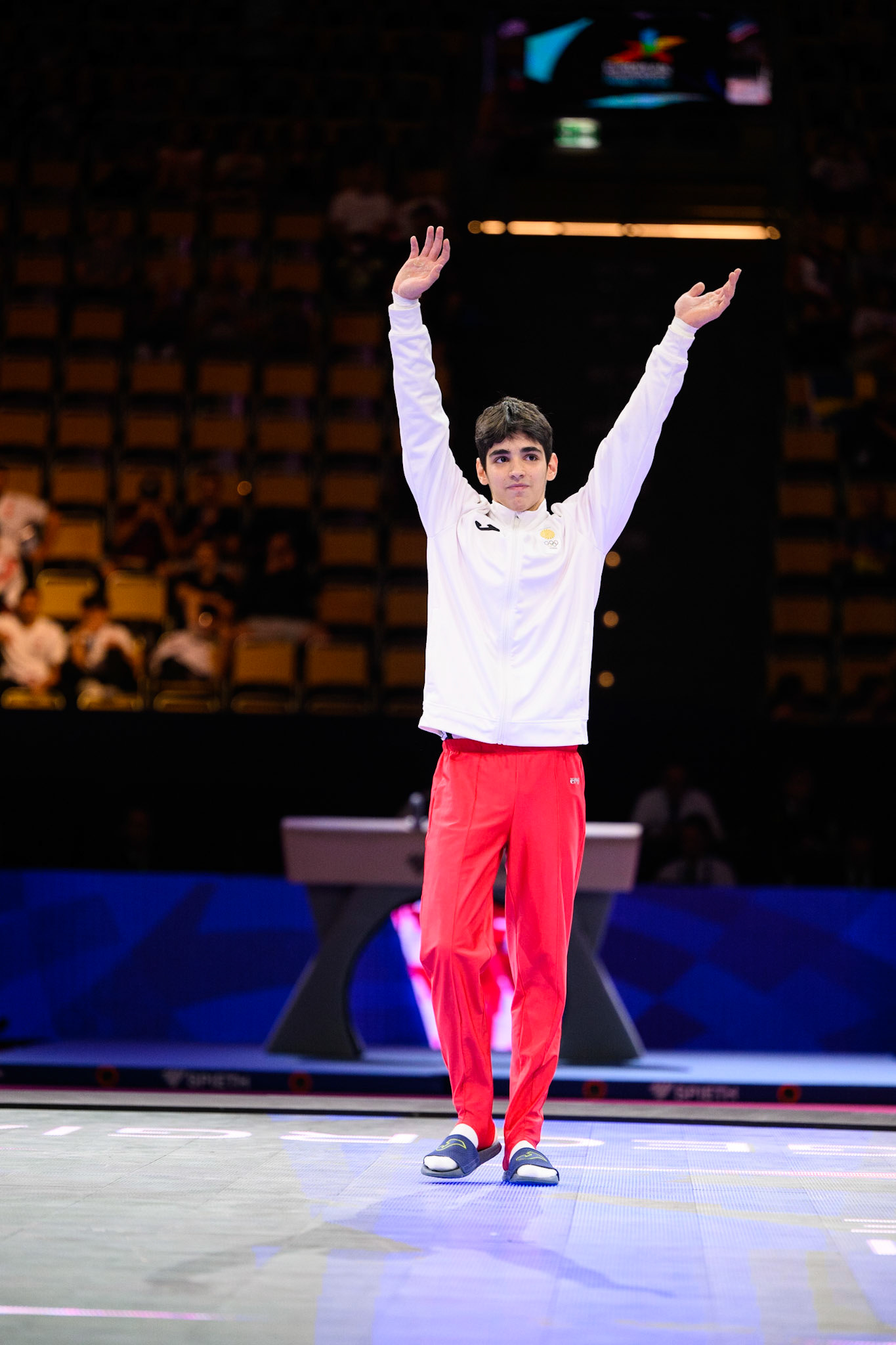 European Championships 2022, Apparatus Final, Presentation of AthletesDepicted: Dachi DolidzePhoto taken in Munich, DEU on 2022-08-21Photo credits should read: Norman Seibert, CC BY-SA 4.0NIKON Z 9, NIKKOR Z 70-200mm f/2.8 VR S¹⁄₈₀₀ Sek. bei ƒ / 2,8File: DSC_6841.NEF