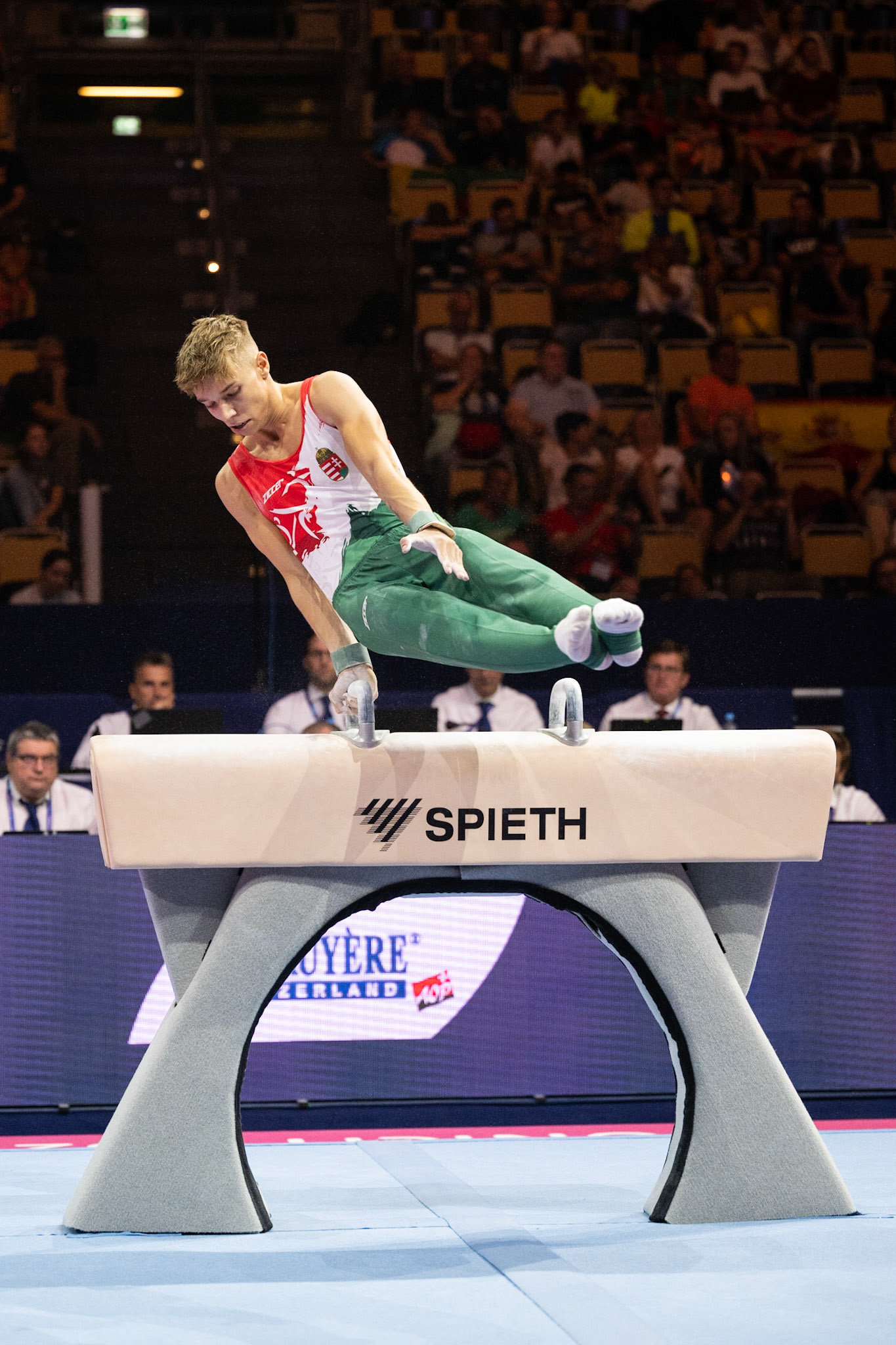 European Championships 2022, All-around Competition, Pommel HorseDepicted: Botond MolnárPhoto taken in Munich, DEU on 2022-08-19Photo credits should read: Norman Seibert, CC BY-SA 4.0NIKON Z 9, NIKKOR Z 70-200mm f/2.8 VR S¹⁄₁₆₀₀ Sek. bei ƒ / 2,8File: DSC_8611.NEF