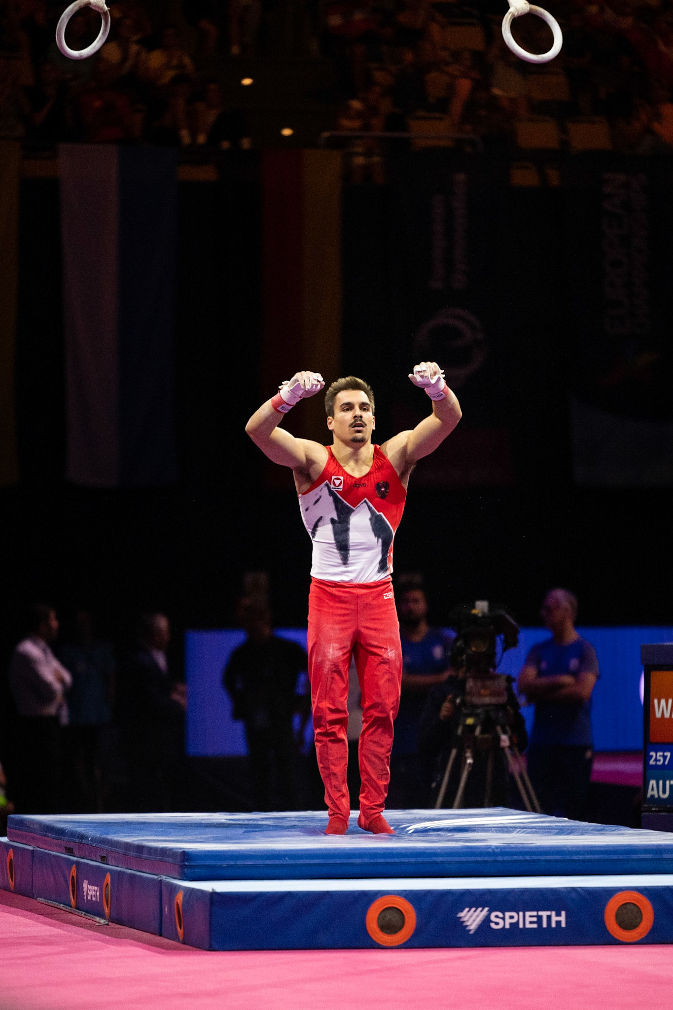 European Championships 2022, Apparatus Final, Still RingsDepicted: Vinzenz HöckPhoto taken in Munich, DEU on 2022-08-21Photo credits should read: Norman Seibert, CC BY-SA 4.0NIKON Z 9, NIKKOR Z 70-200mm f/2.8 VR S¹⁄₁₆₀₀ Sek. bei ƒ / 2,8File: DSC_3219.NEF