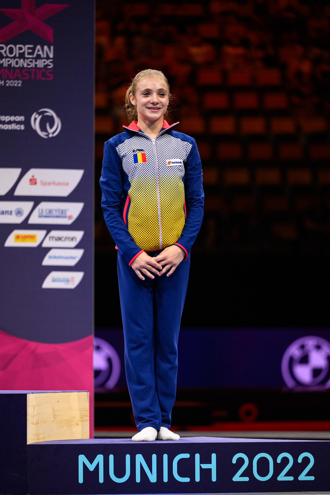 European Championships 2022, Apparatus Final, Victory CeremonyDepicted: Sabrina Maneca-VoineaPhoto taken in Munich, DEU on 2022-08-14Photo credits should read: Norman Seibert, CC BY-SA 4.0NIKON Z 9, NIKKOR Z 70-200mm f/2.8 VR S¹⁄₆₄₀ Sek. bei ƒ / 2,8File: DSC_7561.NEF
