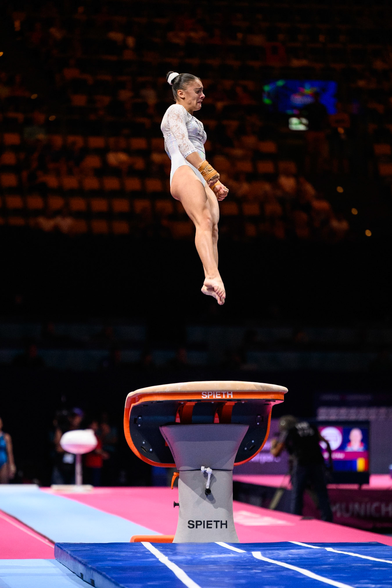 European Championships 2022, All-around Competition, VaultDepicted: Valentina GeorgievaPhoto taken in Munich, DEU on 2022-08-11Photo credits should read: Norman Seibert, CC BY-SA 4.0NIKON Z 9, NIKKOR Z 70-200mm f/2.8 VR S¹⁄₁₆₀₀ Sek. bei ƒ / 2,8File: DSC_2153.NEF