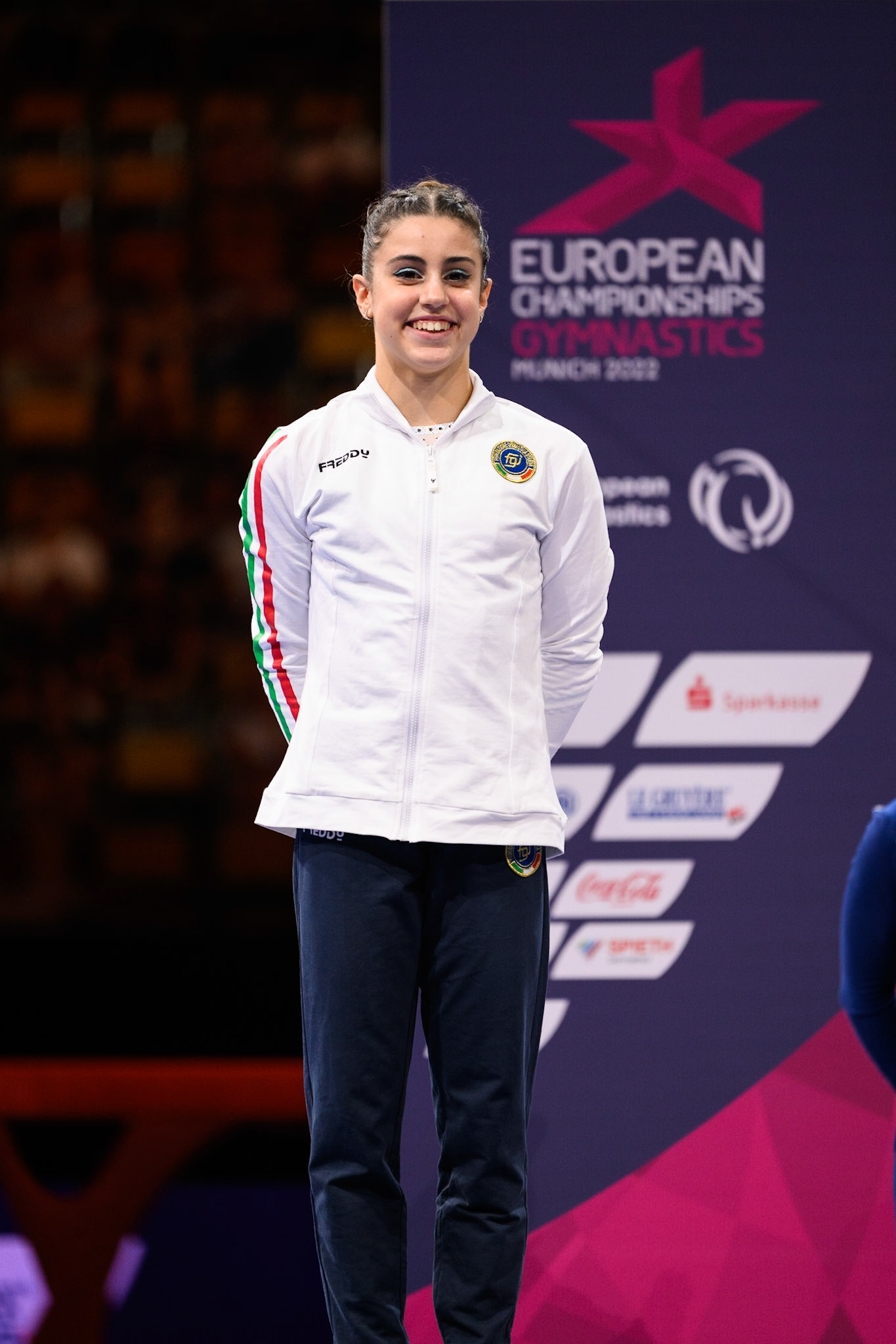 European Championships 2022, Apparatus Final, Victory CeremonyDepicted: Viola PierazziniPhoto taken in Munich, DEU on 2022-08-14Photo credits should read: Norman Seibert, CC BY-SA 4.0NIKON Z 9, NIKKOR Z 70-200mm f/2.8 VR S¹⁄₆₄₀ Sek. bei ƒ / 2,8File: DSC_7573.NEF