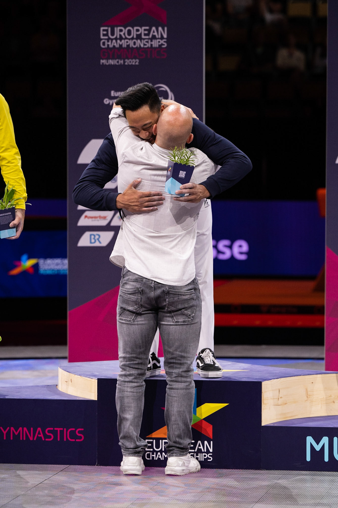 European Championships 2022, Apparatus Final, Horizontal BarDepicted: Marios Georgiou, Fabian HambüchenPhoto taken in Munich, DEU on 2022-08-21Photo credits should read: Norman Seibert, CC BY-SA 4.0NIKON Z 9, NIKKOR Z 70-200mm f/2.8 VR S¹⁄₈₀₀ Sek. bei ƒ / 4,0File: DSC_9501 2.NEF