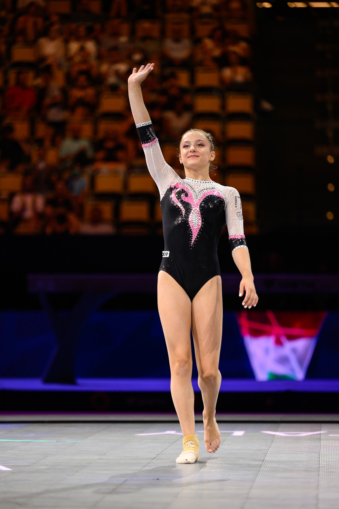 European Championships 2022, Apparatus Final, Presentation of AthletesDepicted: Arianna GrilloPhoto taken in Munich, DEU on 2022-08-14Photo credits should read: Norman Seibert, CC BY-SA 4.0NIKON Z 9, NIKKOR Z 70-200mm f/2.8 VR S¹⁄₆₄₀ Sek. bei ƒ / 2,8File: DSC_4901.NEF