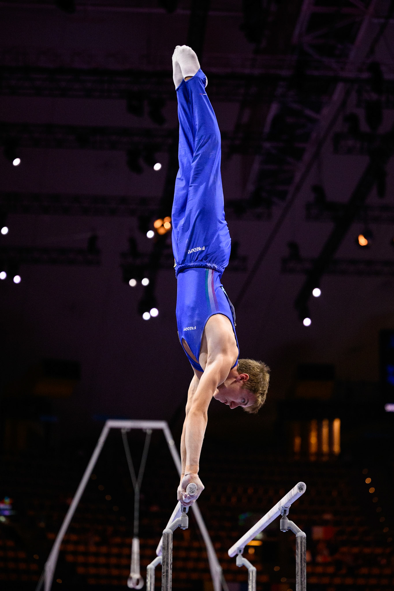 European Championships 2022, All-around Competition, Parallel BarsDepicted: Tommaso BrugnamiPhoto taken in Munich, DEU on 2022-08-19Photo credits should read: Norman Seibert, CC BY-SA 4.0NIKON Z 9, NIKKOR Z 70-200mm f/2.8 VR S¹⁄₁₆₀₀ Sek. bei ƒ / 2,8File: DSC_8359.NEF