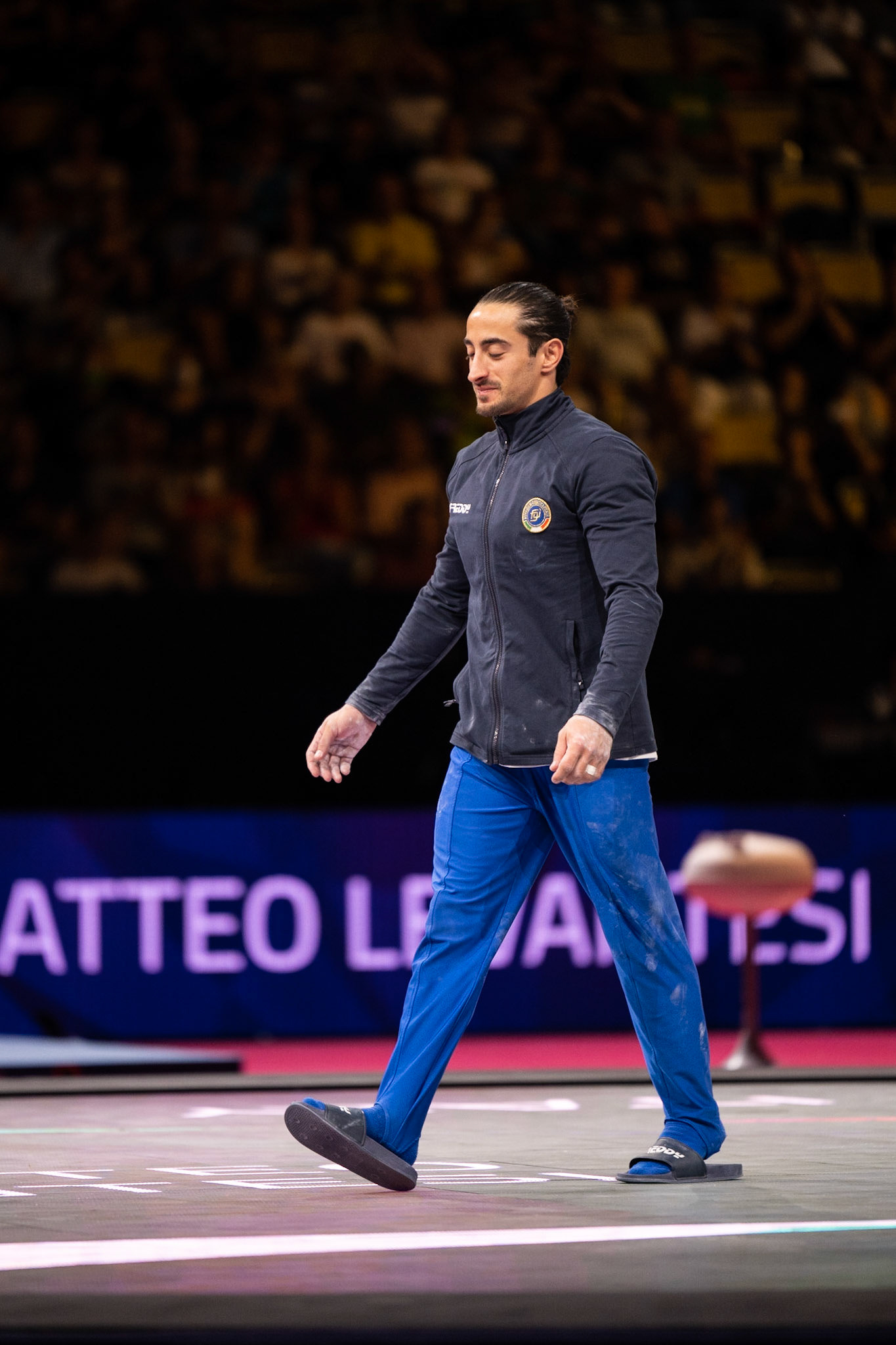 European Championships 2022, Apparatus Final, Presentation of AthletesDepicted: Matteo LevantesiPhoto taken in Munich, DEU on 2022-08-21Photo credits should read: Norman Seibert, CC BY-SA 4.0NIKON Z 9, NIKKOR Z 70-200mm f/2.8 VR S¹⁄₈₀₀ Sek. bei ƒ / 2,8File: DSC_5022.NEF