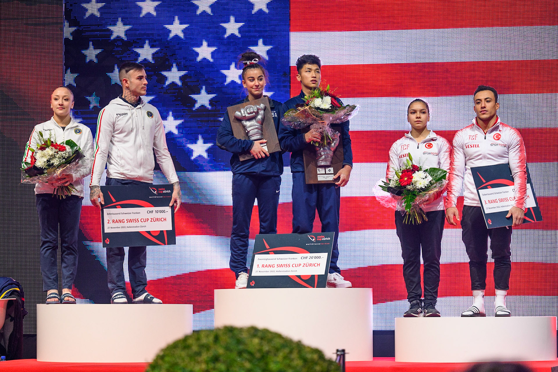 Swiss Cup Zurich 2022, Victory Ceremony, Depicted: Addison Fatta, Adem Asil, Bilge Tarhan, Martina Maggio, Nicola Bartolini, Yul MoldauerPhoto taken in Zurich, SUI on 2022-11-27Photo credits should read: Norman Seibert, CC BY-SA 4.0NIKON Z 9, NIKKOR Z 70-200mm f/2.8 VR S¹⁄₈₀₀ Sek. bei ƒ / 2,8File: DSC_3465.NEF