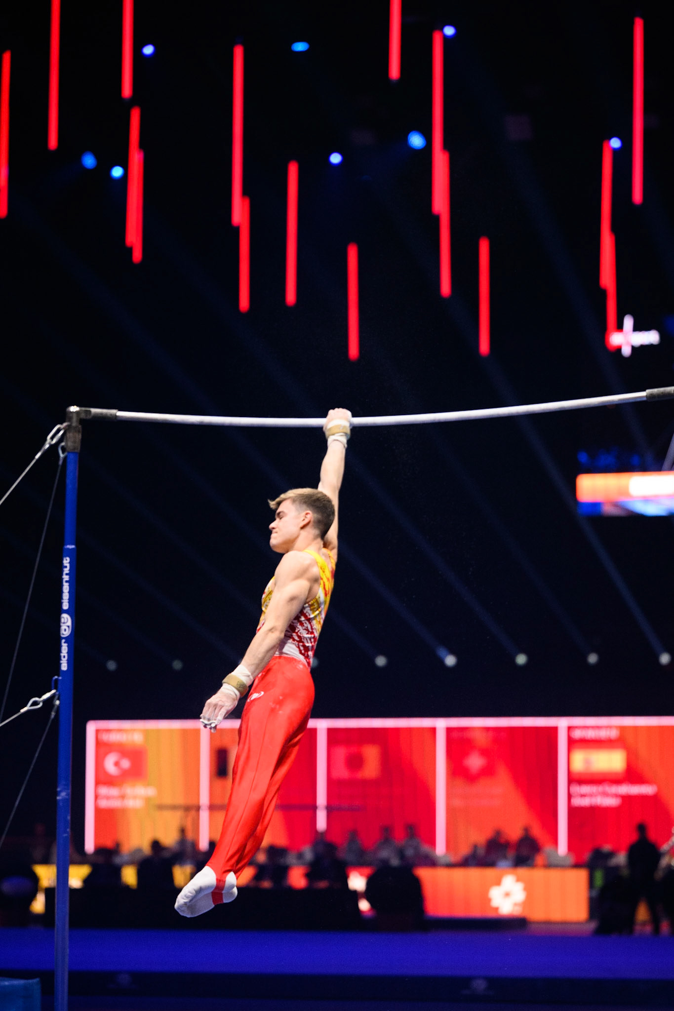 Swiss Cup Zurich 2022, Final, Horizontal BarDepicted: Joel PlataPhoto taken in Zurich, SUI on 2022-11-27Photo credits should read: Norman Seibert, CC BY-SA 4.0NIKON Z 9, NIKKOR Z 70-200mm f/2.8 VR S¹⁄₁₆₀₀ Sek. bei ƒ / 2,8File: DSC_2489.NEF