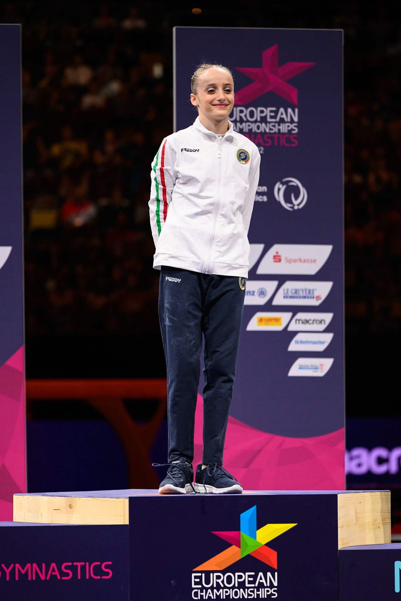 European Championships 2022, Apparatus Final, Victory CeremonyDepicted: Martina PierattiPhoto taken in Munich, DEU on 2022-08-14Photo credits should read: Norman Seibert, CC BY-SA 4.0NIKON Z 9, NIKKOR Z 70-200mm f/2.8 VR S¹⁄₆₄₀ Sek. bei ƒ / 2,8File: DSC_2288.NEF