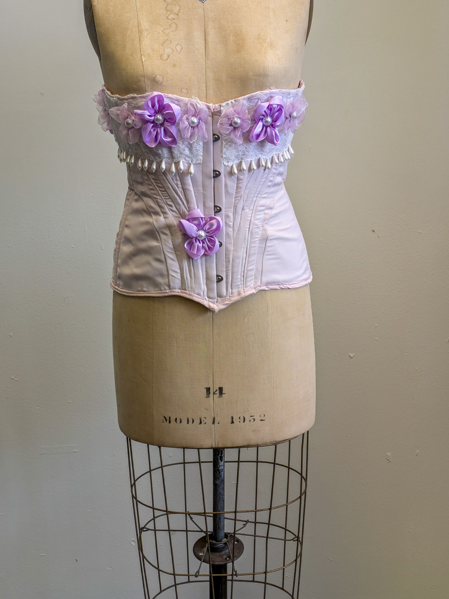 Mrs. Van Buren Gardenia Ball Corset