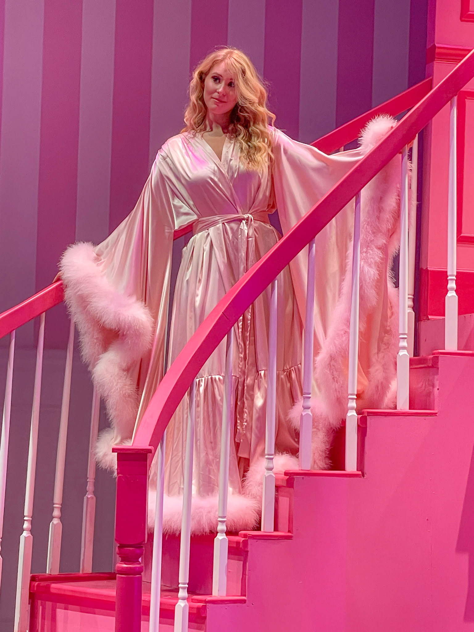 "Daughter of Delta Nu": Elle Woods Stanphil)