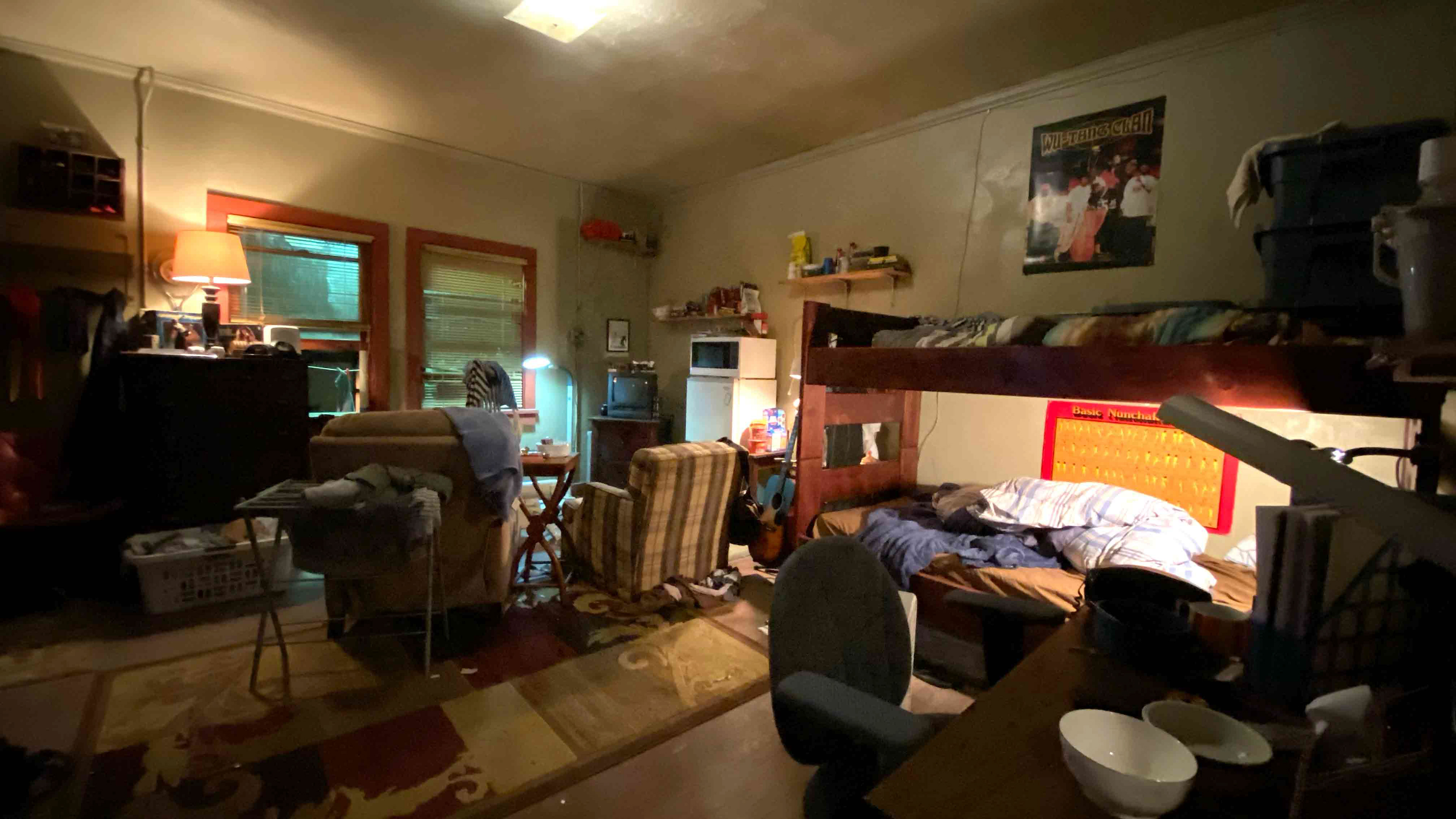 INT. SRO: Willis' Room