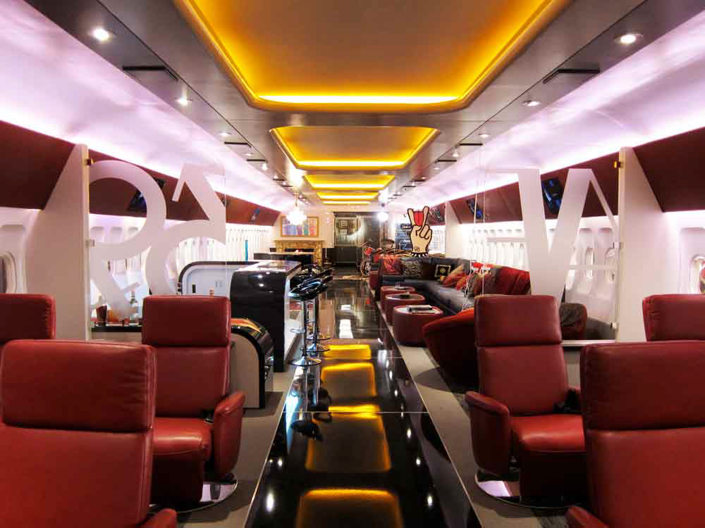 ROCKSTAR'S PRIVATE JET