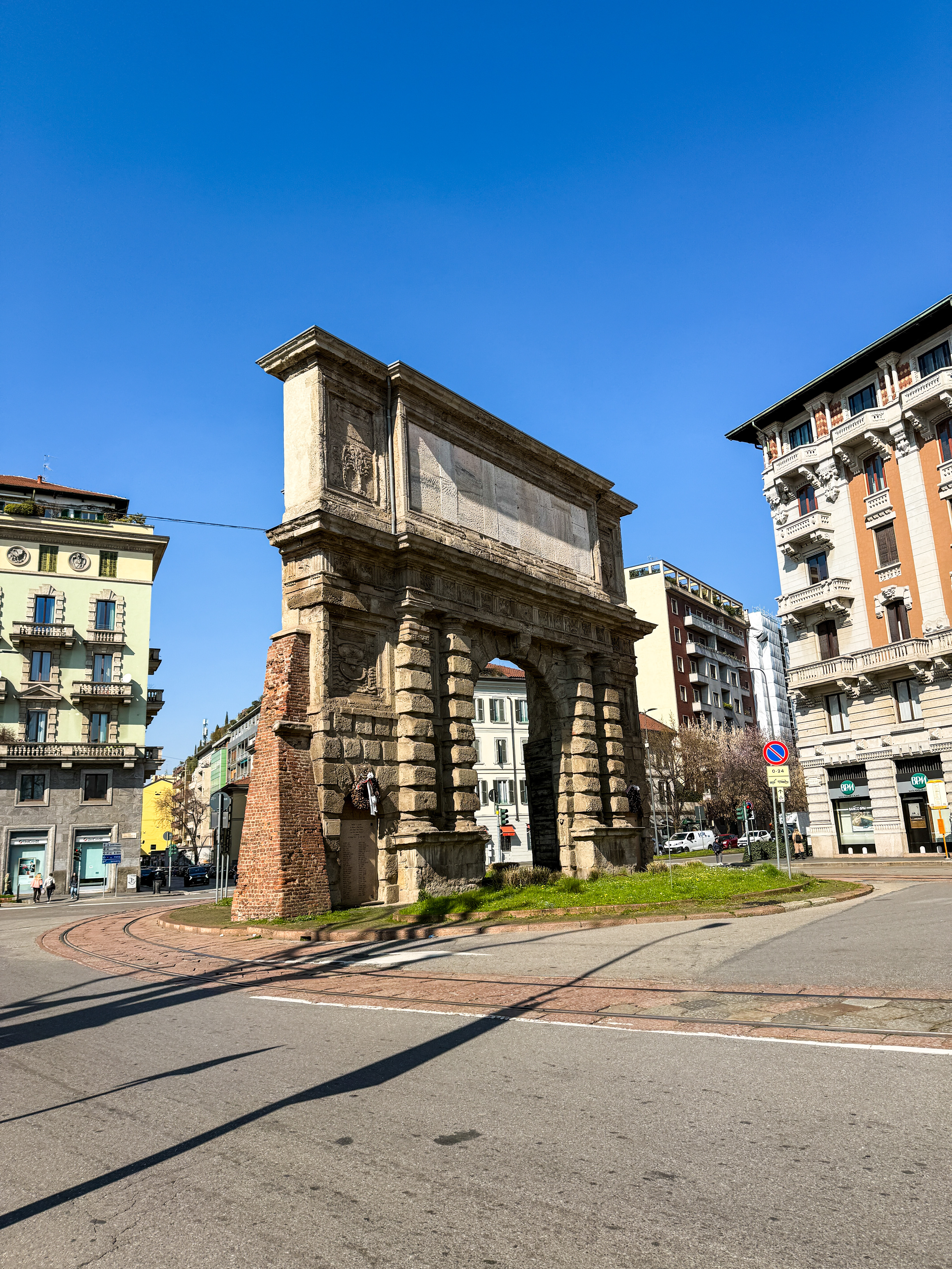 Arco di Porta Romana