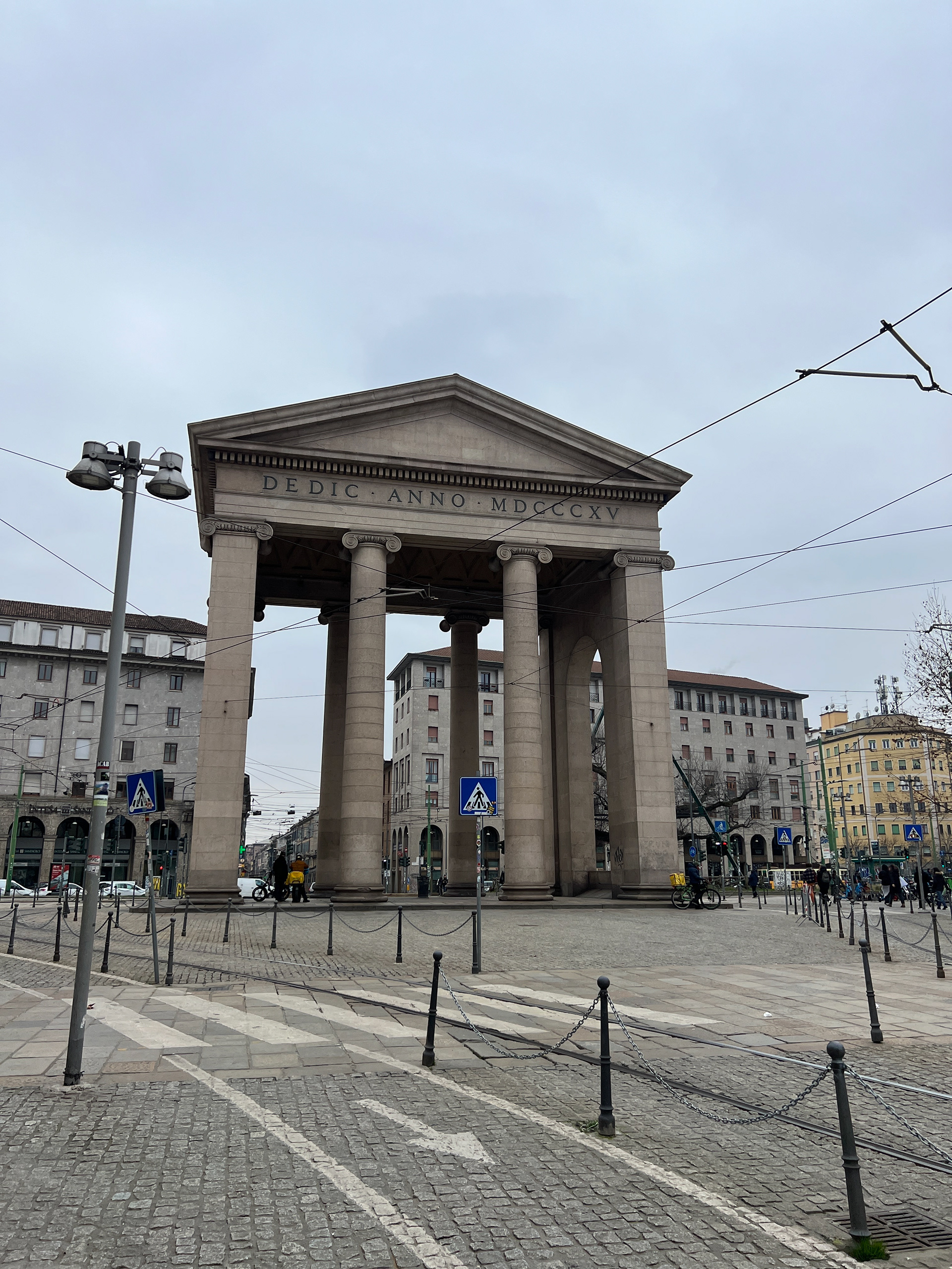 On our way to the Duomo, we go through the Arco di Porta Ticinese. This is a gate of the former 12th-century Walls of Milan. This landmark is about a 5 minute walk from our apartment.