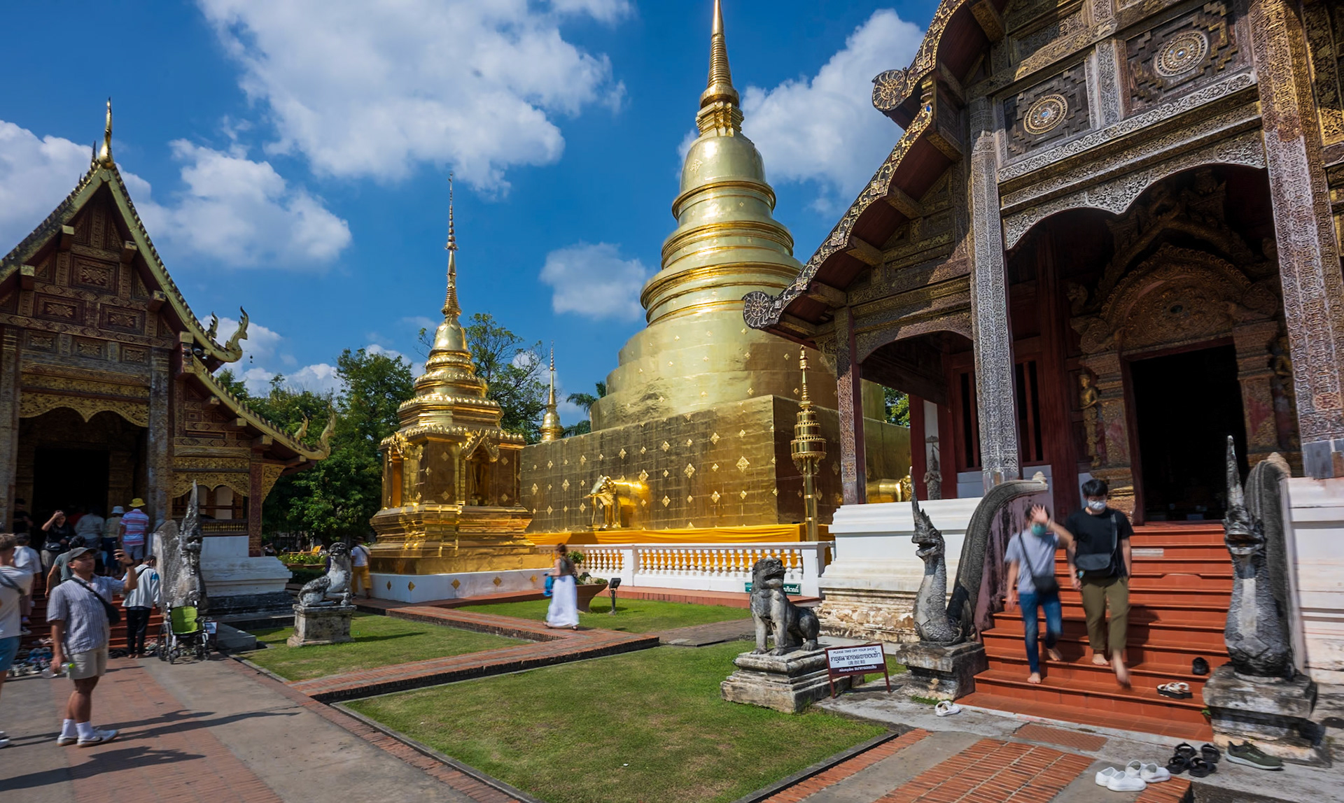 Chiang Mai Temple Scene