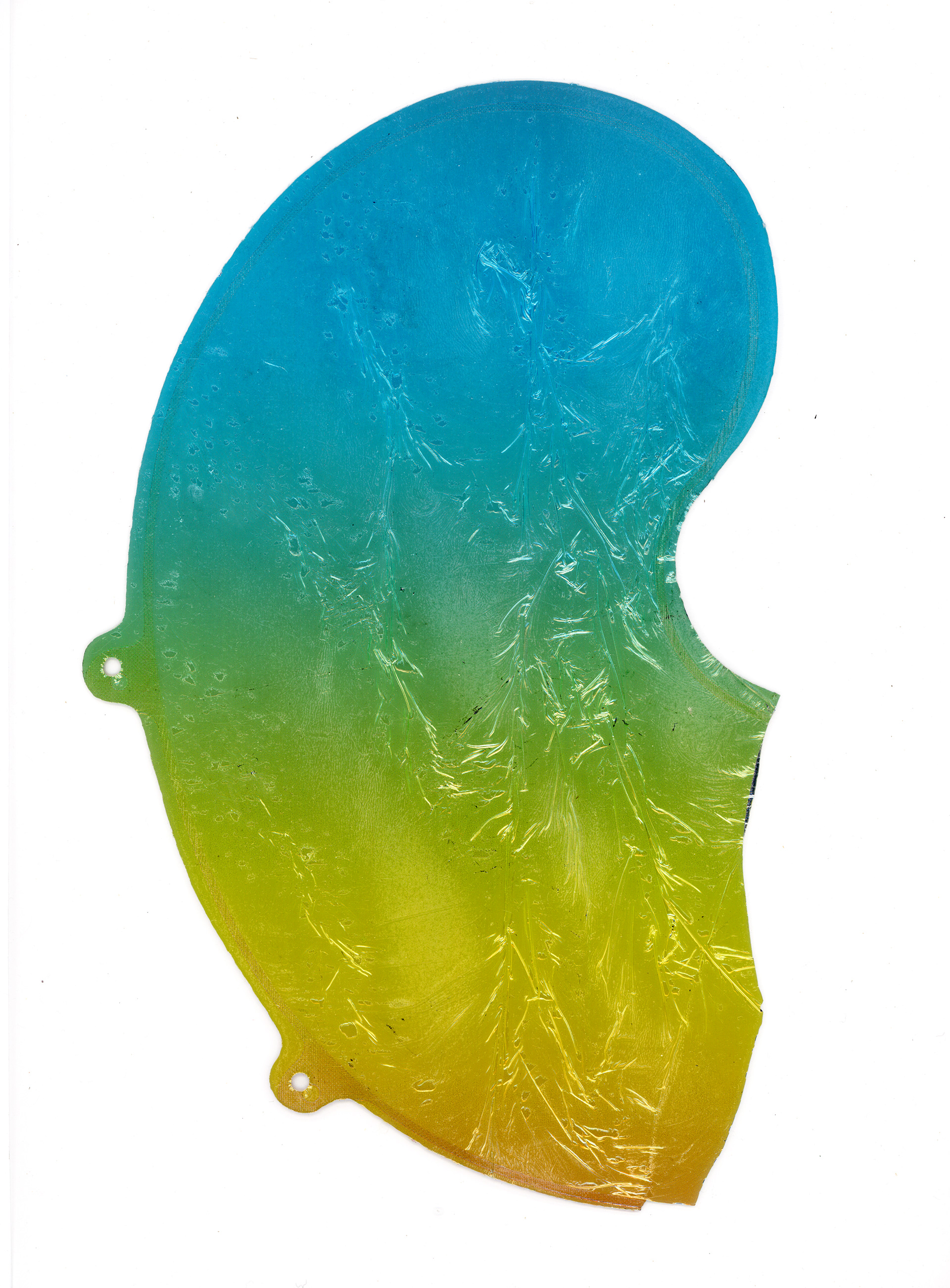 Tulio Costa. Sem título (inflável degradê), 2023, fragmento de balão inflável encontrado selado em poliéster, 31 x 28 cm (TC241)