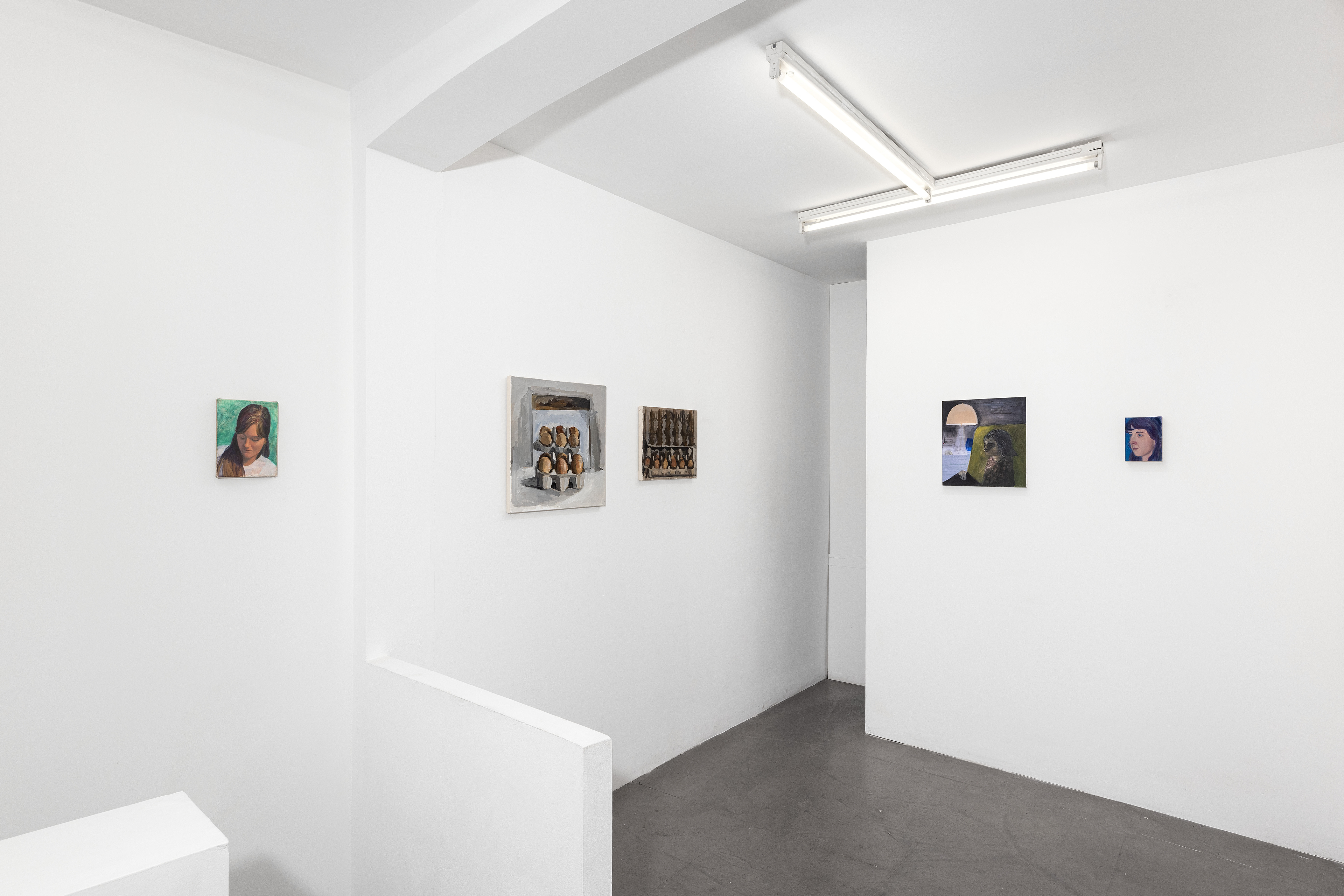 Mur à gauche : Johan Larnouhet et Tatiana Pozzo di Borgo ; Mur à droite Aubrey Levinthal et Johan Larnouhet © Romain Darnaud
