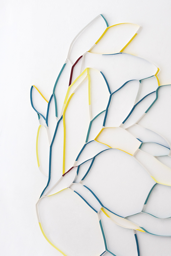 LUX Gouache, acrylique et colle sur papier © Mika Inoue