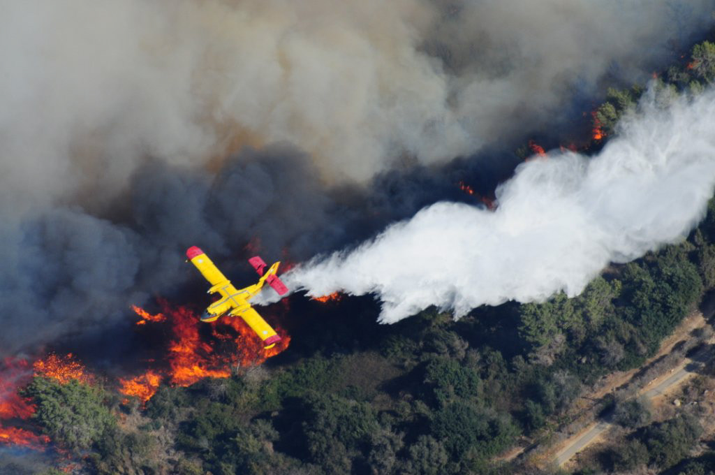 Canadair CL-415 Amphibious fire fighting aircraft