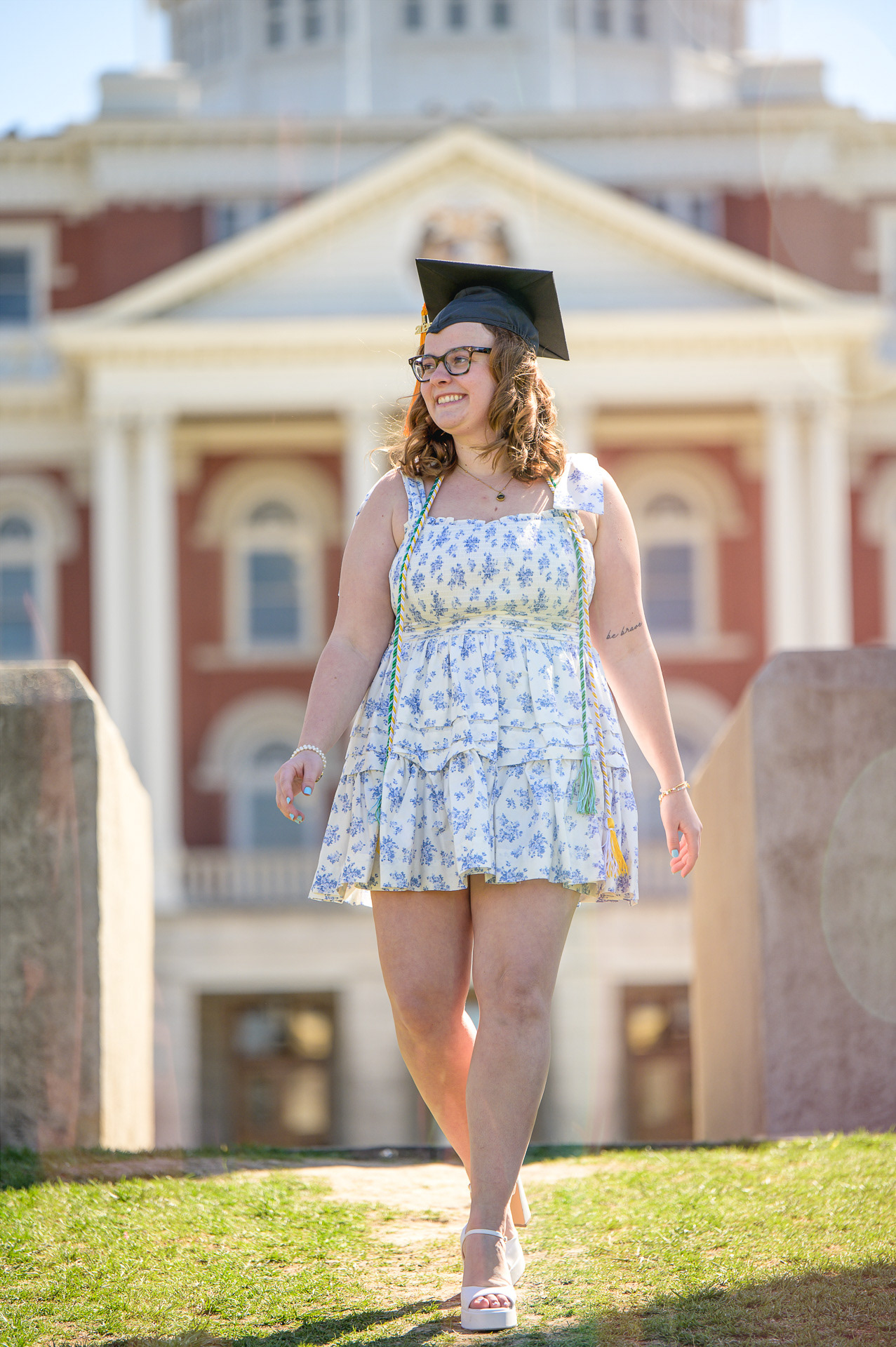 Graduation photo session in Columbia, MO. Professional portraits for university students across the Missouri region by Fernando Porpora Photography.