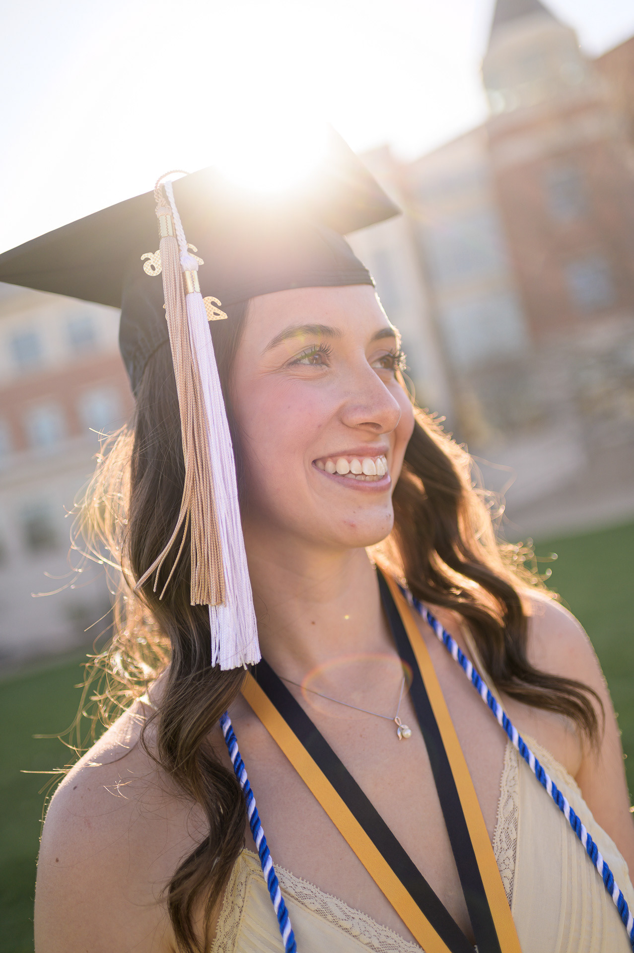 Graduation photo session in Columbia, MO. Professional portraits for university students across the Missouri region by Fernando Porpora Photography.